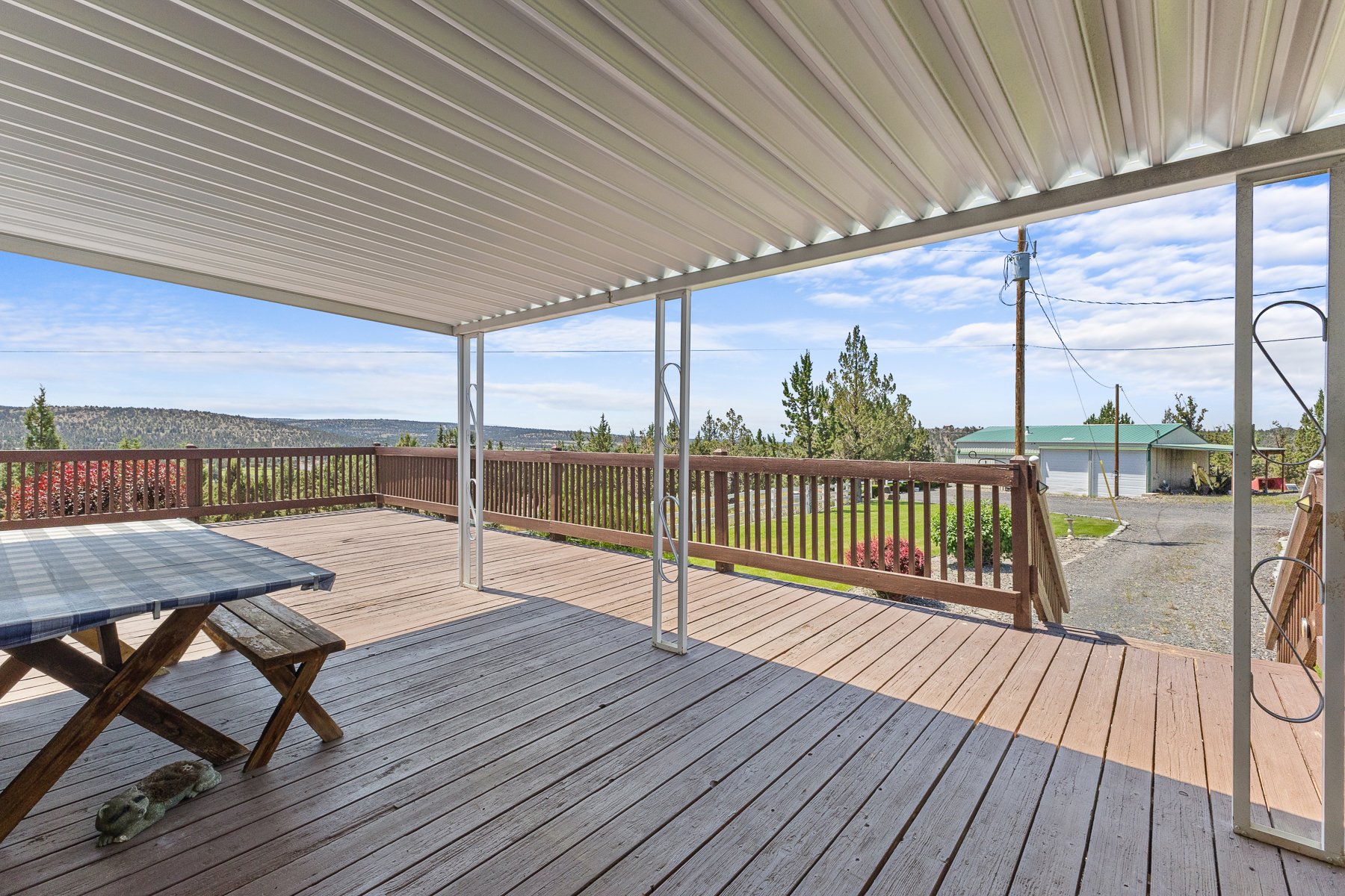 Prineville, Oregon, 97754, United States, 3 Bedrooms Bedrooms, ,2 BathroomsBathrooms,Residential,For Sale,1885821