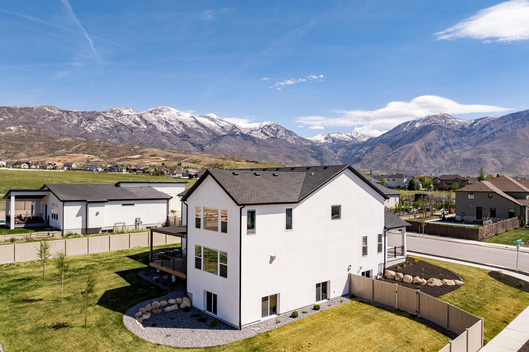 Practically Brand New Home in Highland, with Stunning Mountain Views - 物件實景