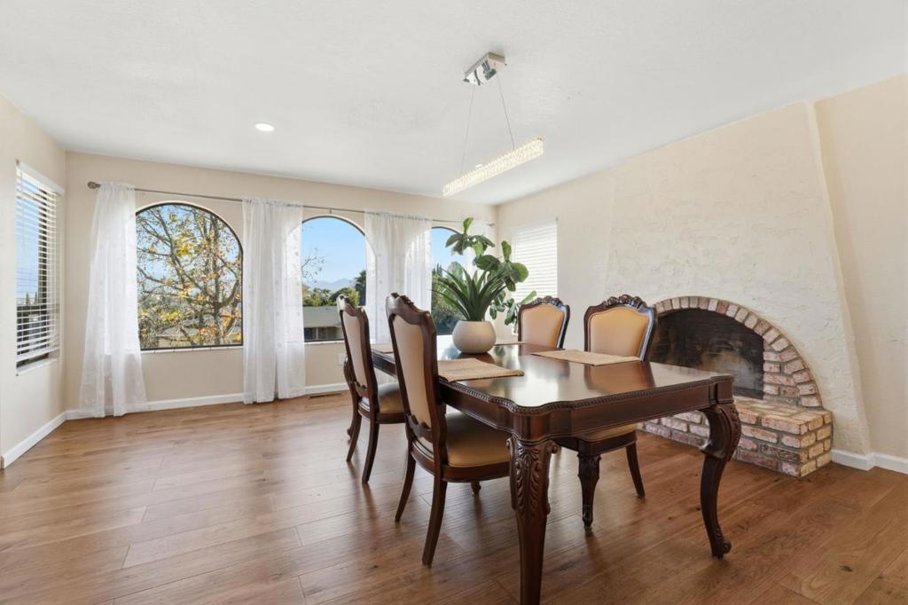 Hollister, California, 95023, United States, 3 Bedrooms Bedrooms, ,2 BathroomsBathrooms,Residential,For Sale,2005806