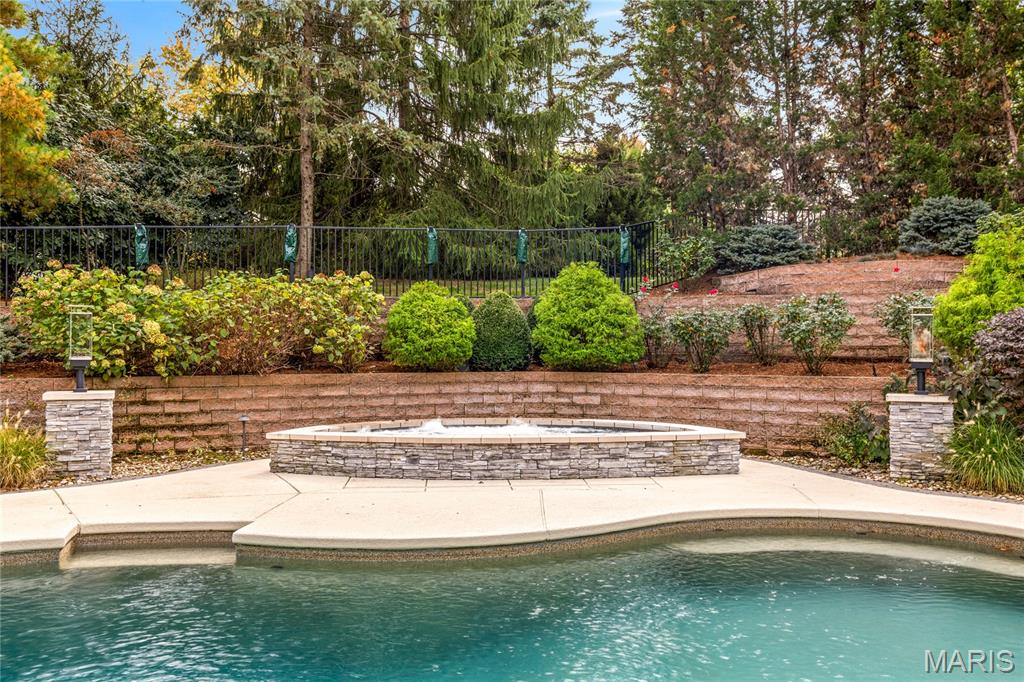 Town and Country, Missouri, 63141, United States, 5 Bedrooms Bedrooms, ,7 BathroomsBathrooms,Residential,For Sale,1966685