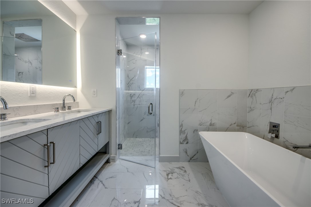 Cape Coral, Florida, 33993, United States, 5 Bedrooms Bedrooms, ,4 BathroomsBathrooms,Residential,For Sale,1757930