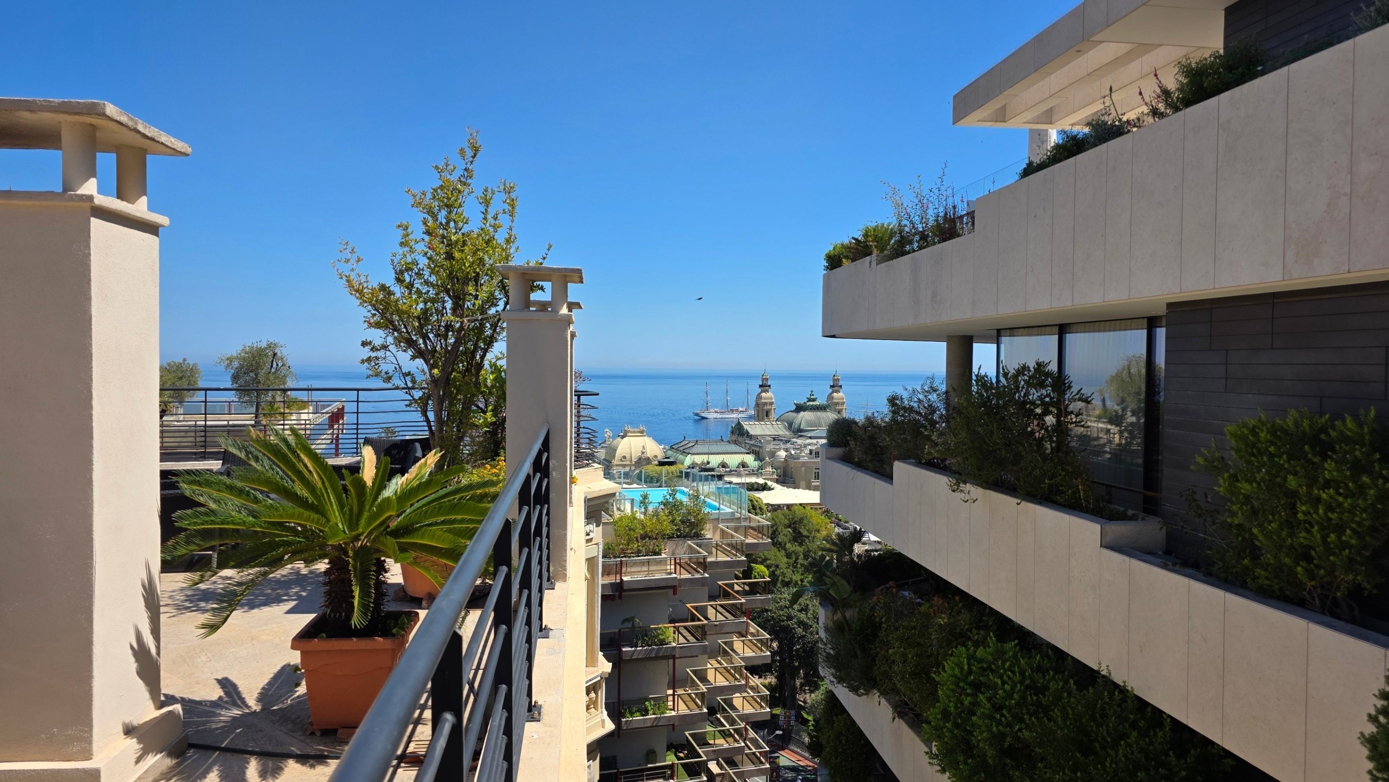  Winter Palace - Spacious 3-room flat to renovate - Carré d