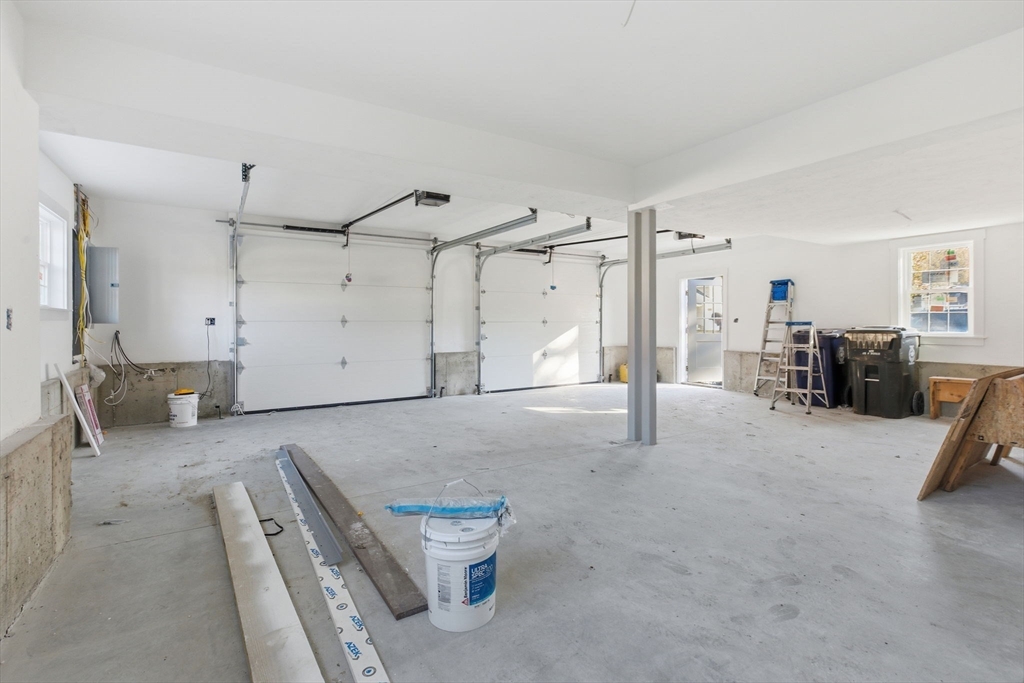 Wilmington, Massachusetts, 01887, United States, 3 Bedrooms Bedrooms, ,4 BathroomsBathrooms,Residential,For Sale,1979686