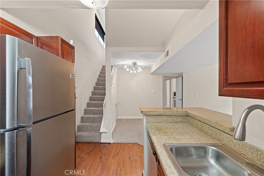 Woodland Hills, California, 91367, United States, 2 Bedrooms Bedrooms, ,2 BathroomsBathrooms,Residential,For Sale,1966516