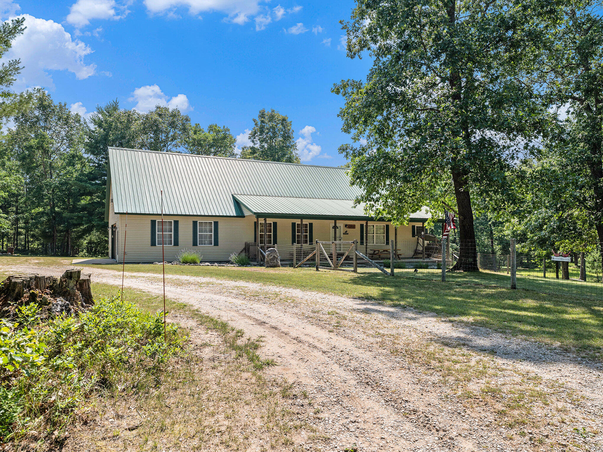 Manistee, Michigan, 49660, United States, 2 Bedrooms Bedrooms, ,2 BathroomsBathrooms,Residential,For Sale,1896192