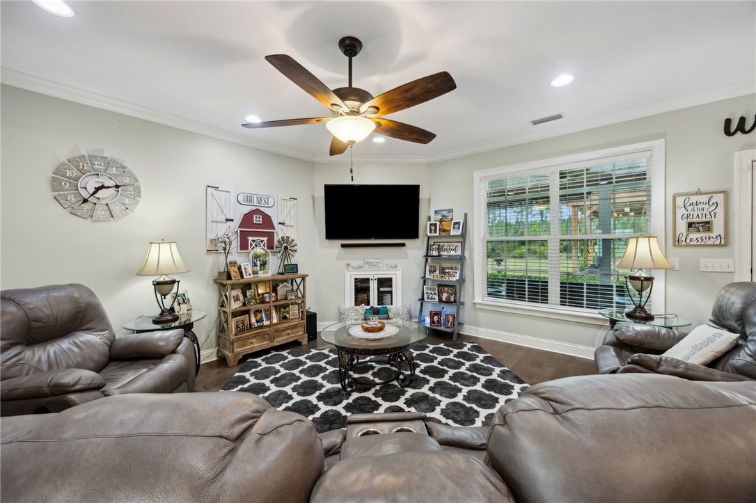 White Oak, Georgia, 31568, United States, 3 Bedrooms Bedrooms, ,2 BathroomsBathrooms,Residential,For Sale,1985107