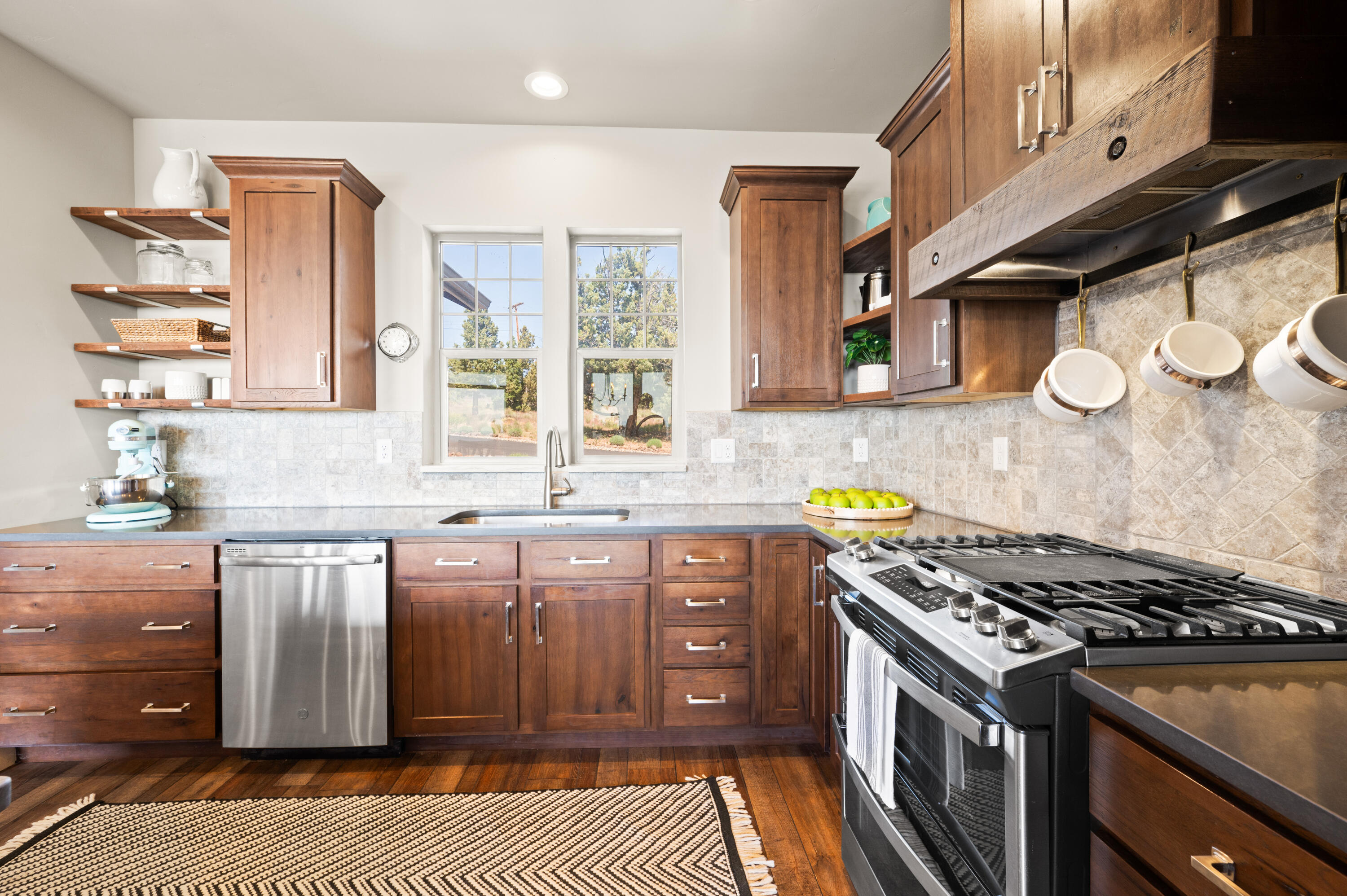Prineville, Oregon, 97754, United States, 3 Bedrooms Bedrooms, ,2 BathroomsBathrooms,Residential,For Sale,1848132