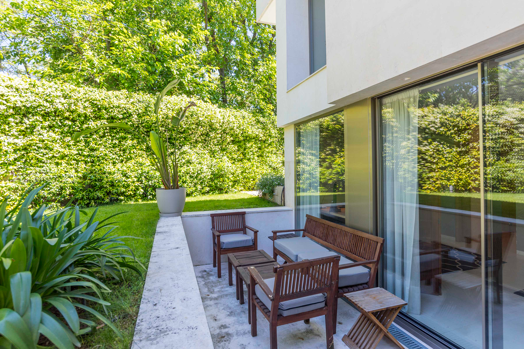  Modern townhouse in Mirasierra - 物件實景