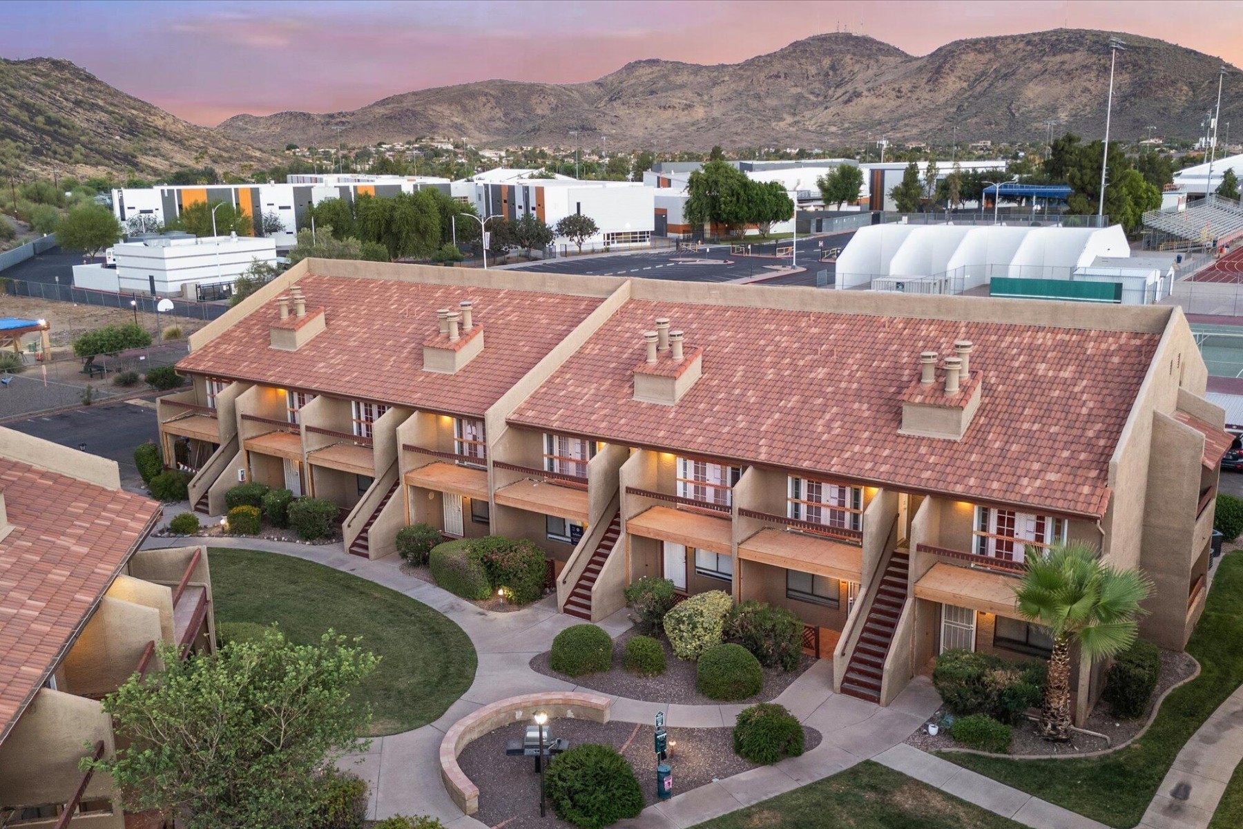 14203 N 19th Avenue  Phoenix, AZ - 物件實景