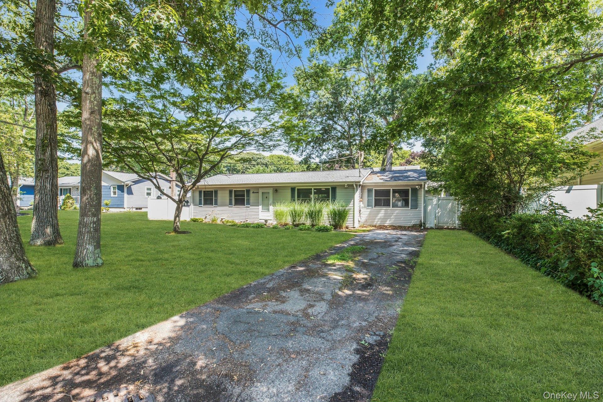  11 Wood Avenue, Shirley, NY, 11967 - 物件實景