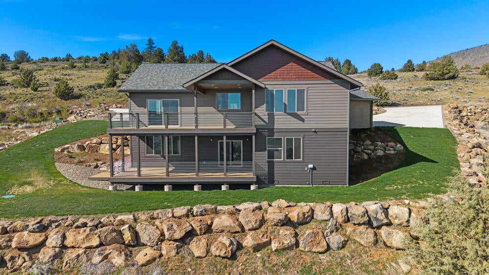 Klamath Falls, Oregon, 97601, United States, 3 Bedrooms Bedrooms, ,4 BathroomsBathrooms,Residential,For Sale,1794380