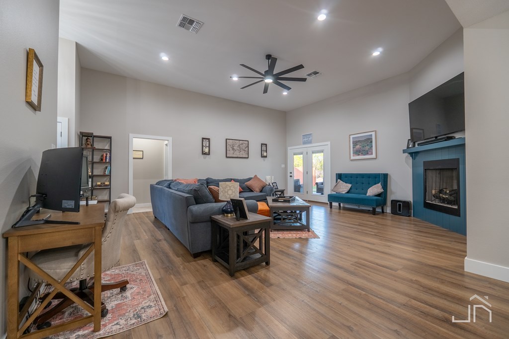 San Angelo, Texas, 76904, United States, 3 Bedrooms Bedrooms, ,3 BathroomsBathrooms,Residential,For Sale,1768645