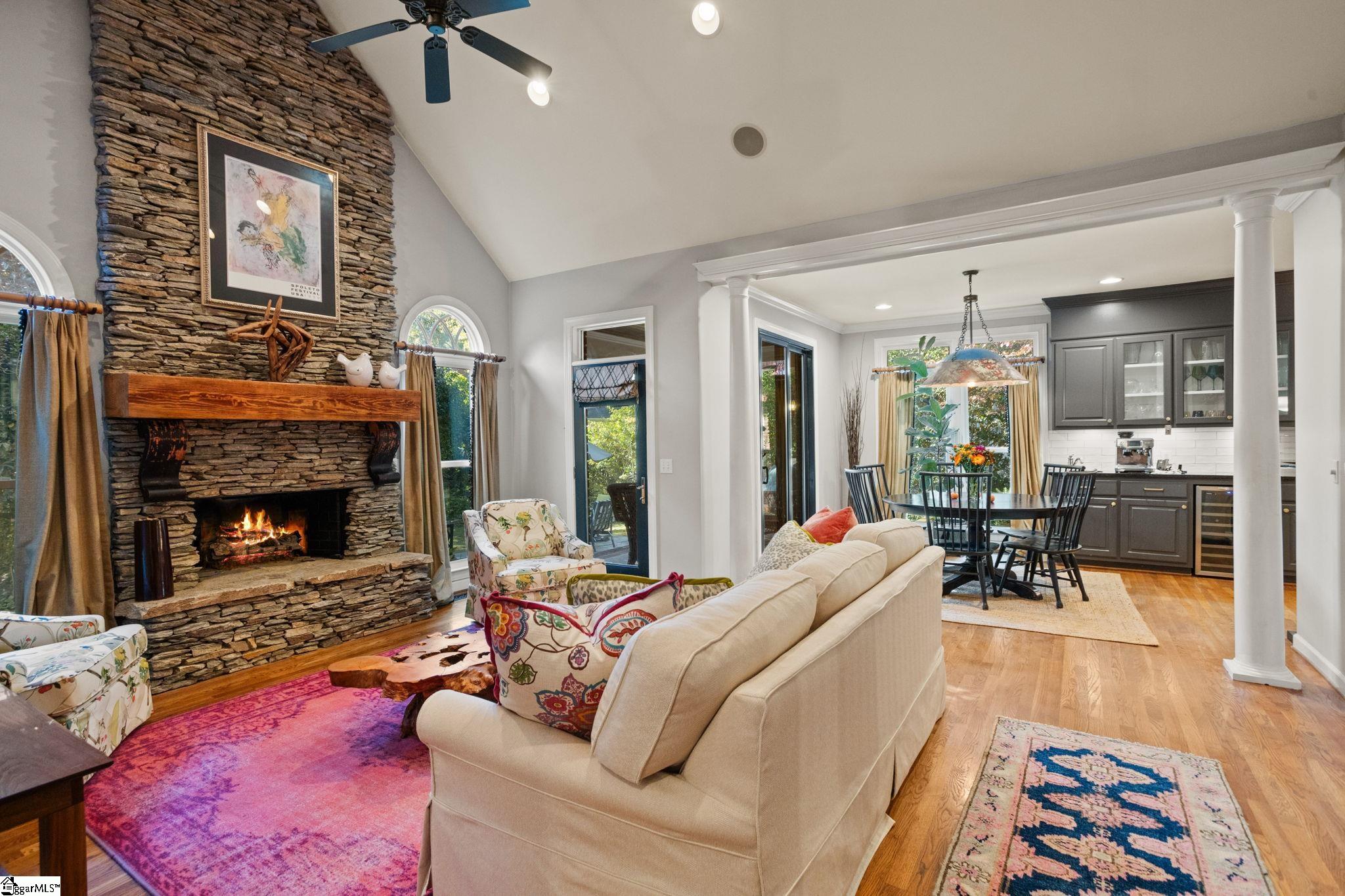 Simpsonville, South Carolina, 29681, United States, 5 Bedrooms Bedrooms, ,5 BathroomsBathrooms,Residential,For Sale,1988103