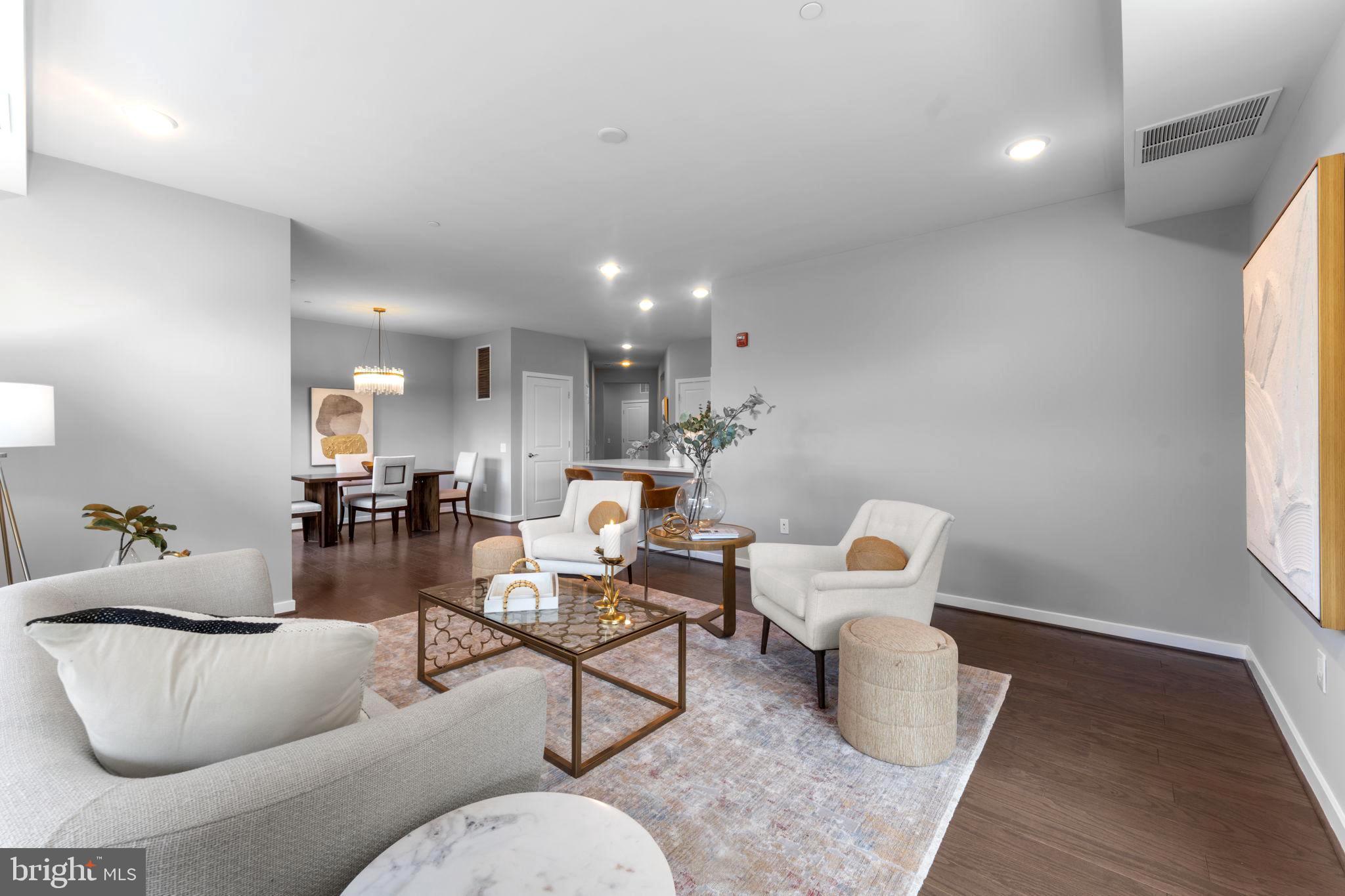 Fairfax, Virginia, 22030, United States, 2 Bedrooms Bedrooms, ,2 BathroomsBathrooms,Residential,For Sale,1893335