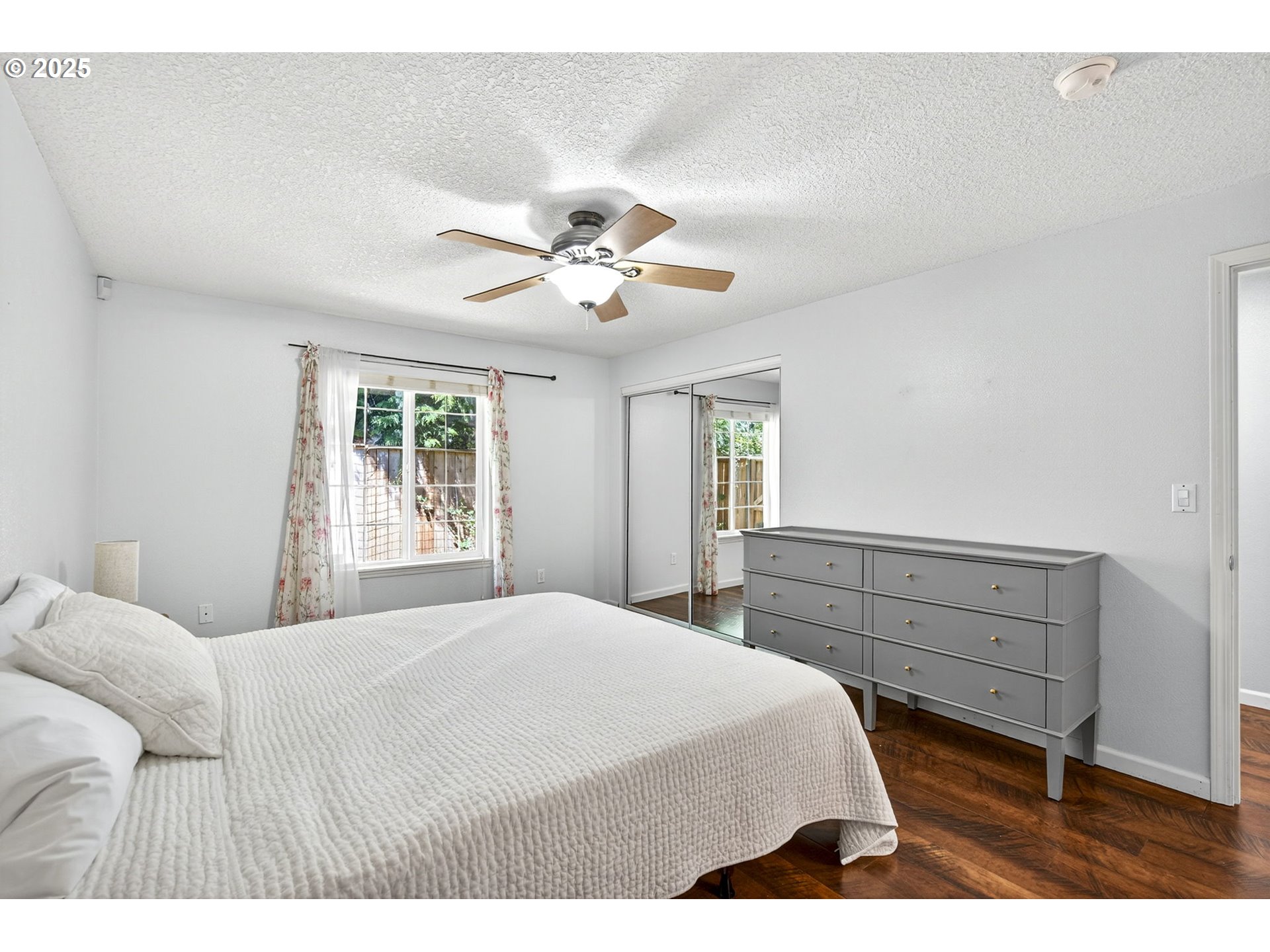 Dundee, Oregon, 97115, United States, 3 Bedrooms Bedrooms, ,2 BathroomsBathrooms,Residential,For Sale,1903917