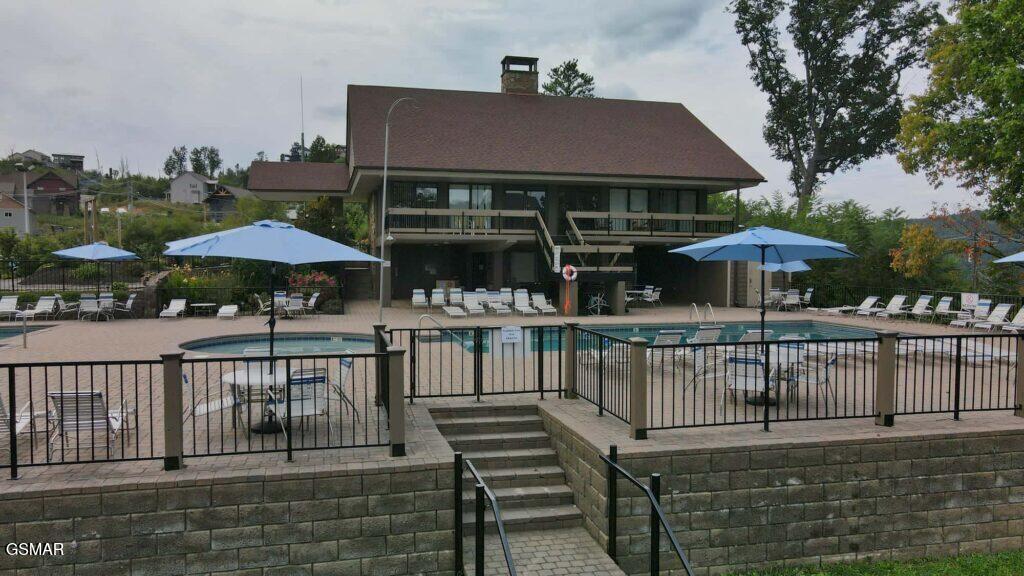 Gatlinburg, Tennessee, 37738, United States, 2 Bedrooms Bedrooms, ,2 BathroomsBathrooms,Residential,For Sale,1979634