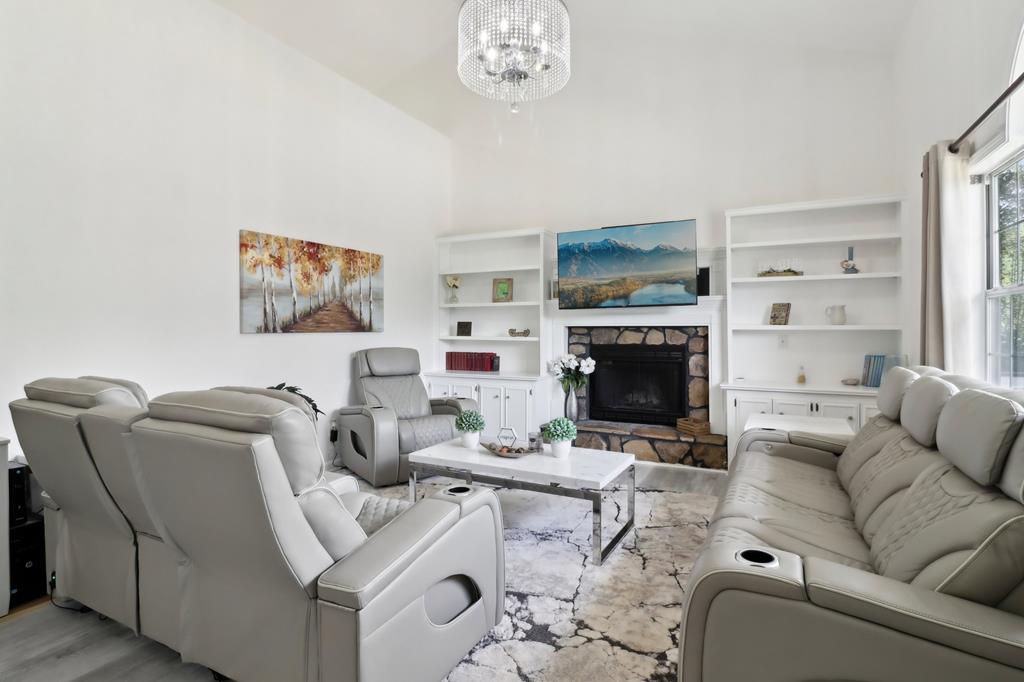 Woodstock, Georgia, 30188, United States, 5 Bedrooms Bedrooms, ,3 BathroomsBathrooms,Residential,For Sale,1979704