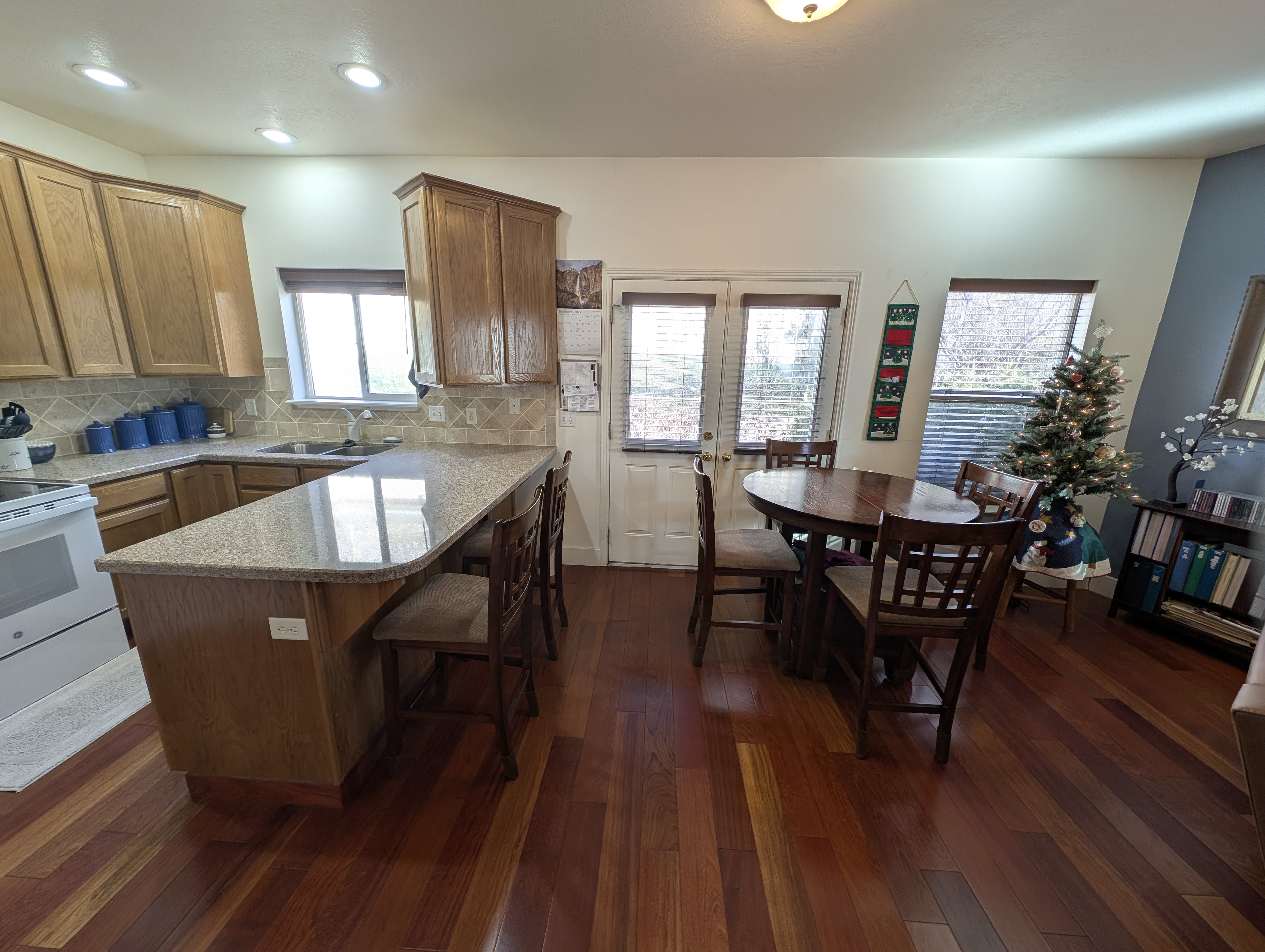 Provo, Utah, 84606, United States, 5 Bedrooms Bedrooms, ,2 BathroomsBathrooms,Residential,For Sale,2002549