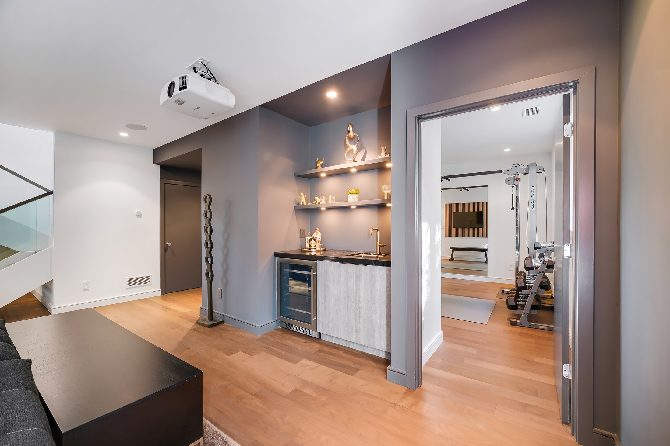  Magazine-worthy Mid-century Modern Retreat in the Heart of Morningside - 物件實景