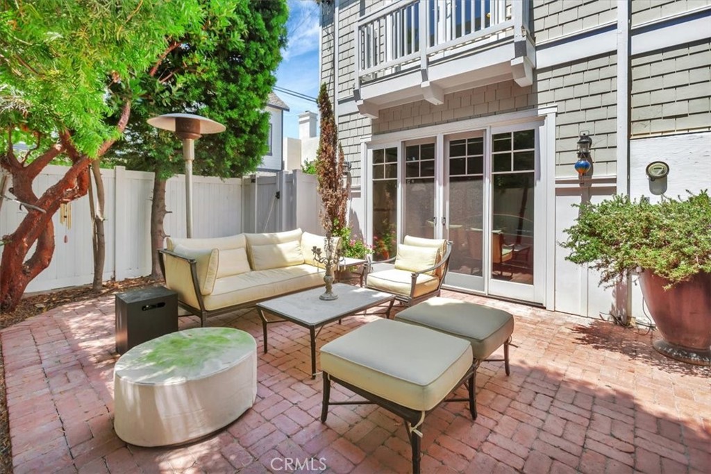 Long Beach, California, 90803, United States, 5 Bedrooms Bedrooms, ,4 BathroomsBathrooms,Residential,For Sale,1916985
