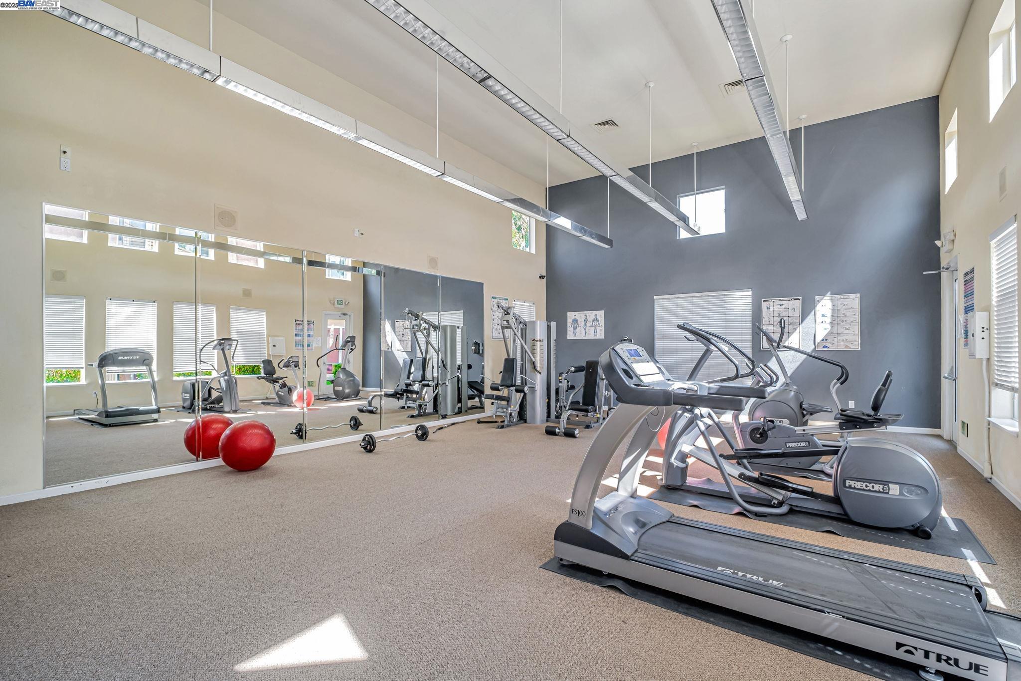 Fremont, California, 94538, United States, 2 Bedrooms Bedrooms, ,2 BathroomsBathrooms,Residential,For Sale,1999718