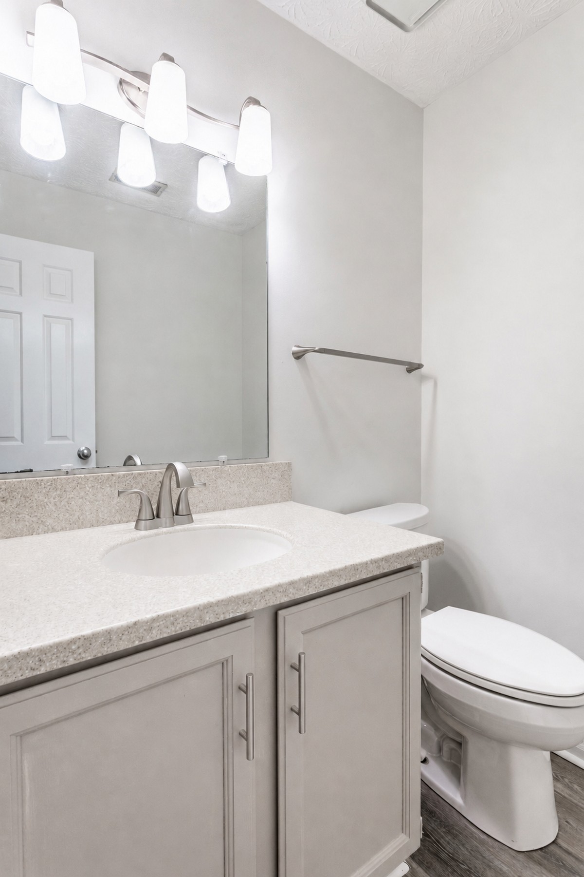  Beautiful Three Bedroom Home in Washington Township - 物件實景