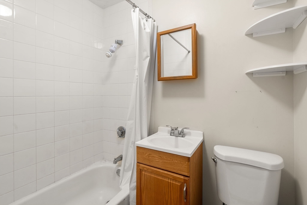 Boston, Massachusetts, 02116, United States, ,1 BathroomBathrooms,Residential,For Sale,1942010