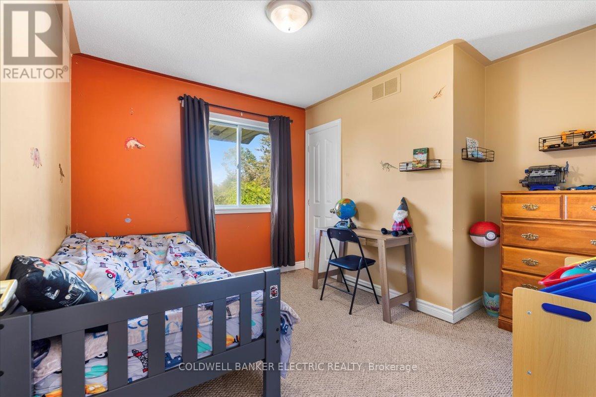 PRINCE EDWARD COUNTY (AMELIASBURG WARD), Ontario, K0K 1A0, CA, 5 Bedrooms Bedrooms, ,2 BathroomsBathrooms,Residential,For Sale,1867641