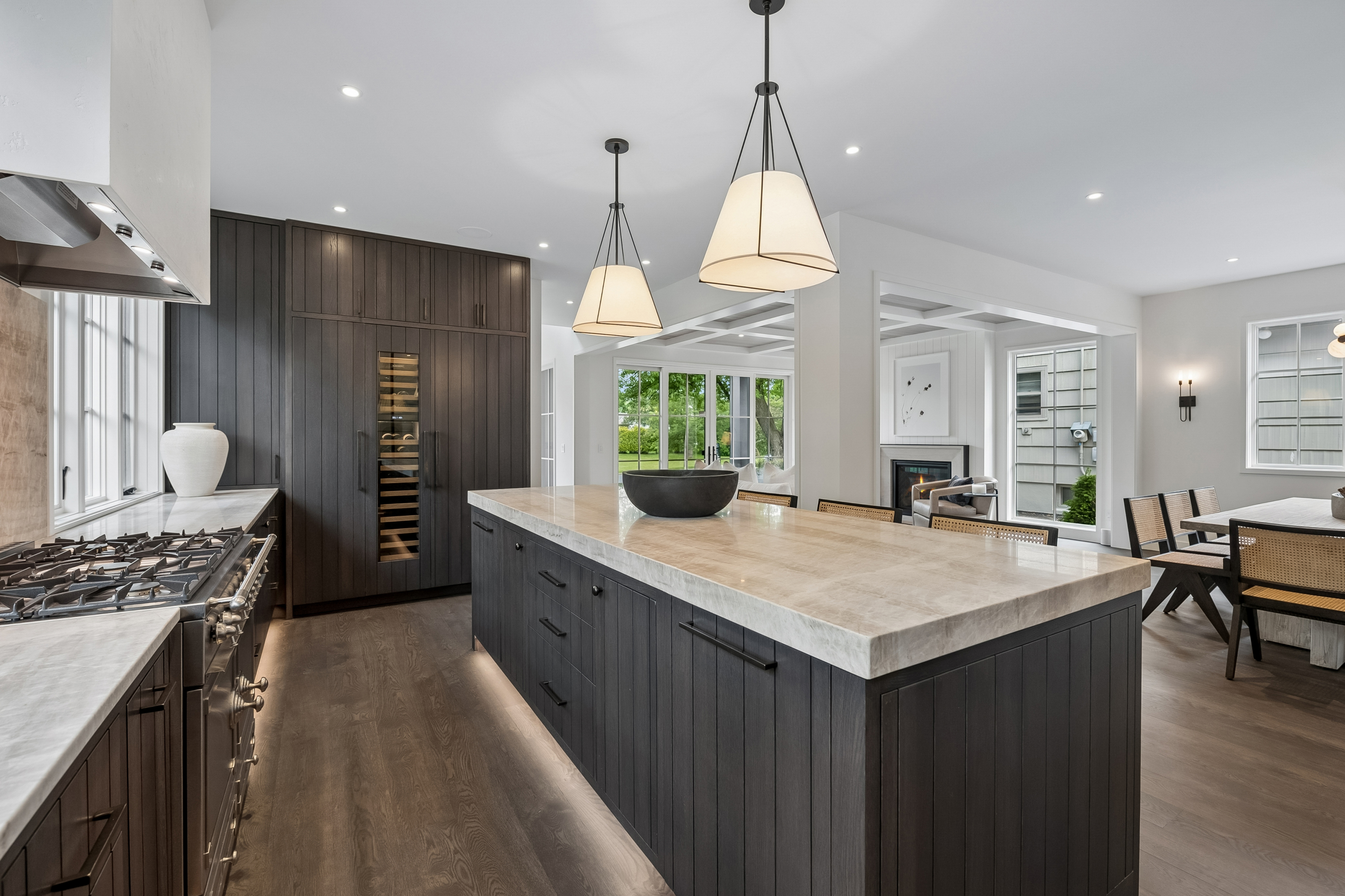  Timeless Luxury Meets Modern Design in Edina - 物件實景