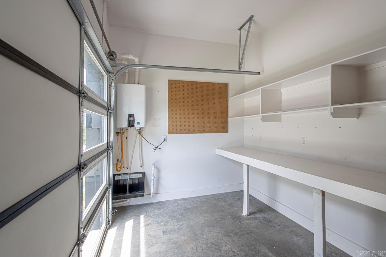 Bryant, Arkansas, 72022, United States, 5 Bedrooms Bedrooms, ,5 BathroomsBathrooms,Residential,For Sale,1978792