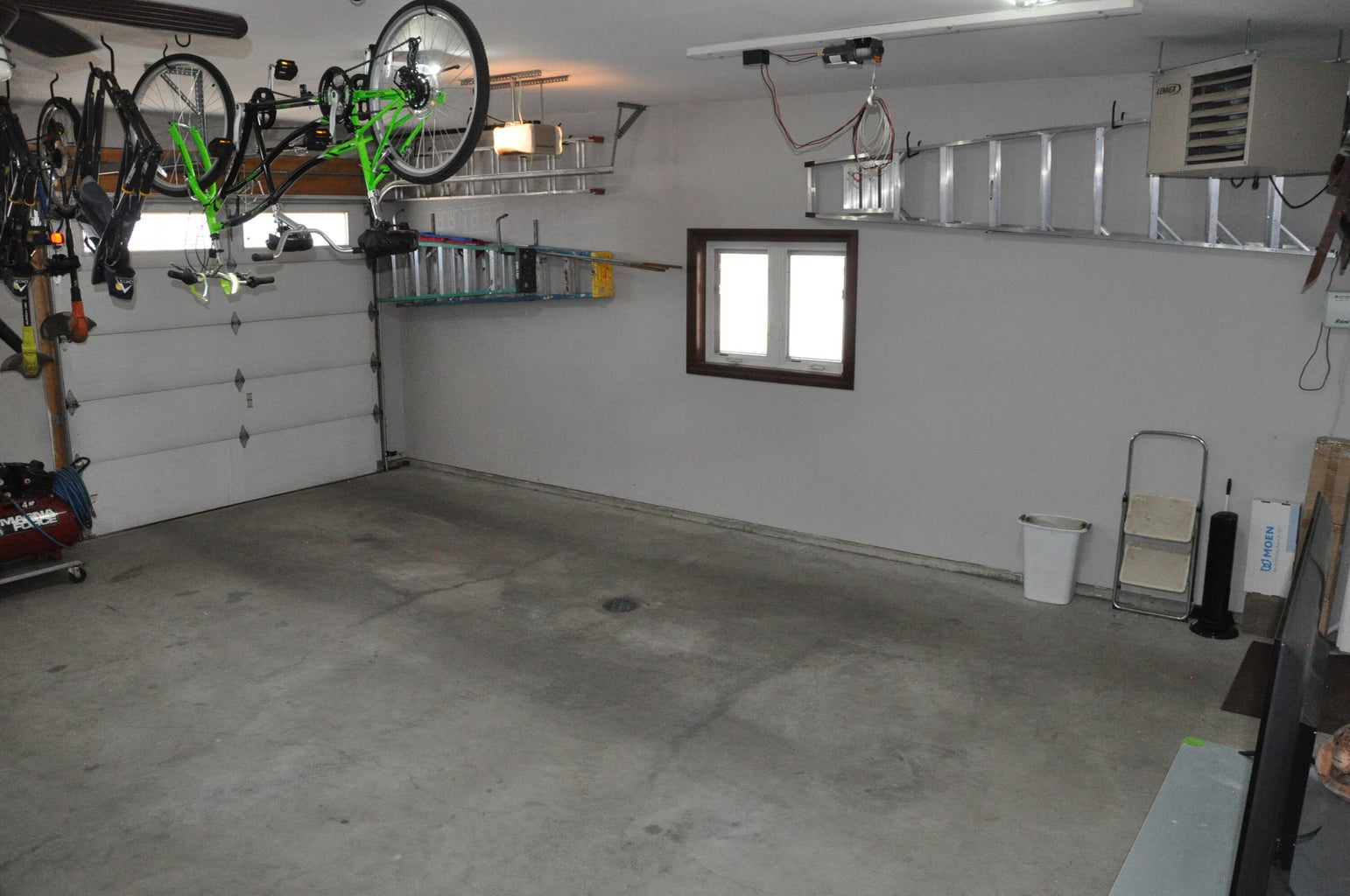Brookings, South Dakota, 57006, United States, 5 Bedrooms Bedrooms, ,1 BathroomBathrooms,Residential,For Sale,1924534