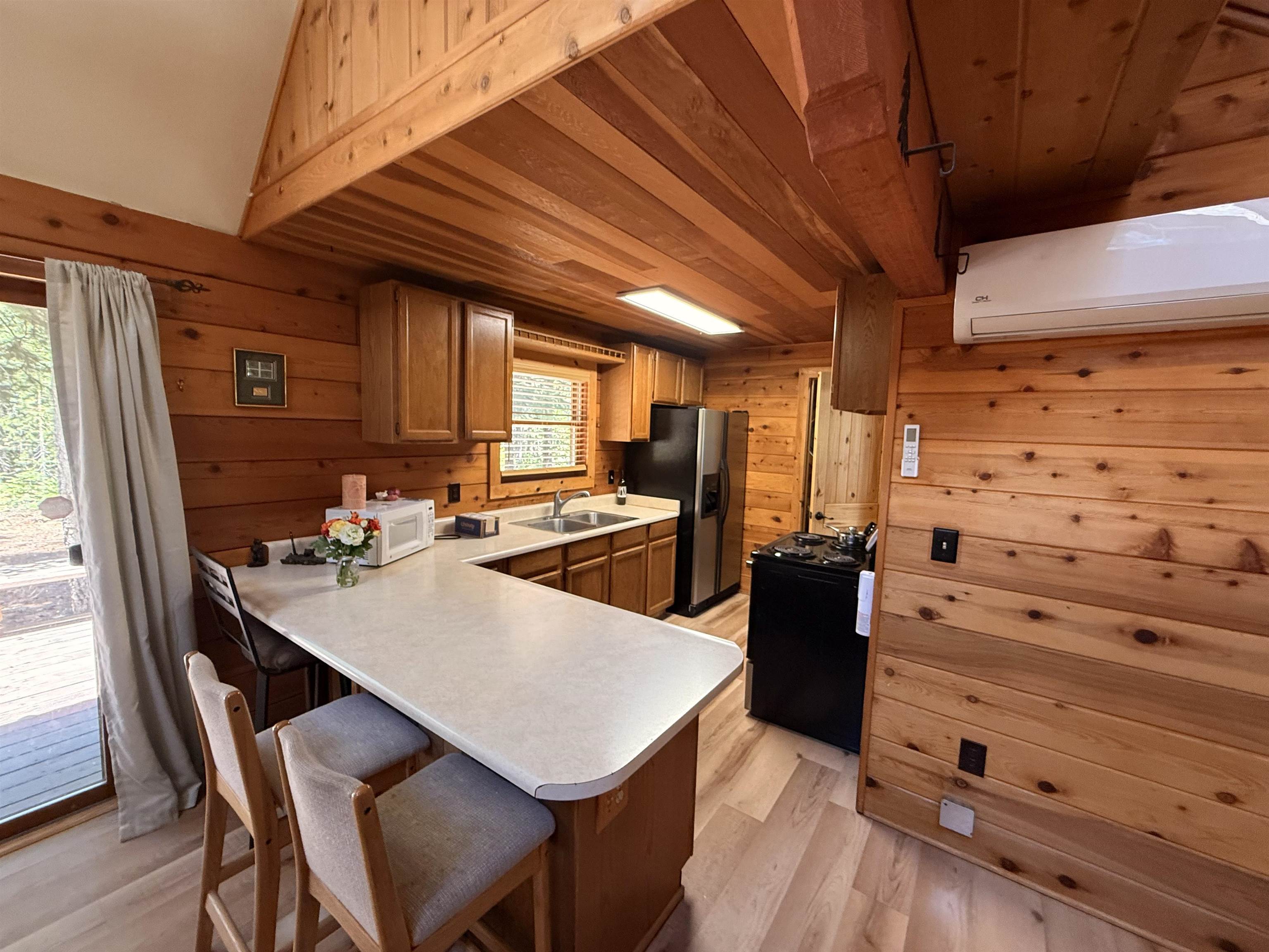 Tahoma, California, 96142, United States, 2 Bedrooms Bedrooms, ,1 BathroomBathrooms,Residential,For Sale,1848171