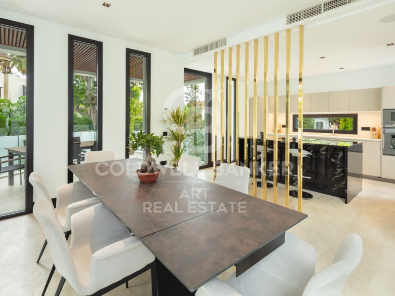 Marbella, Andalusia, ES, 5 Bedrooms Bedrooms, ,6 BathroomsBathrooms,Residential,For Sale,1804123
