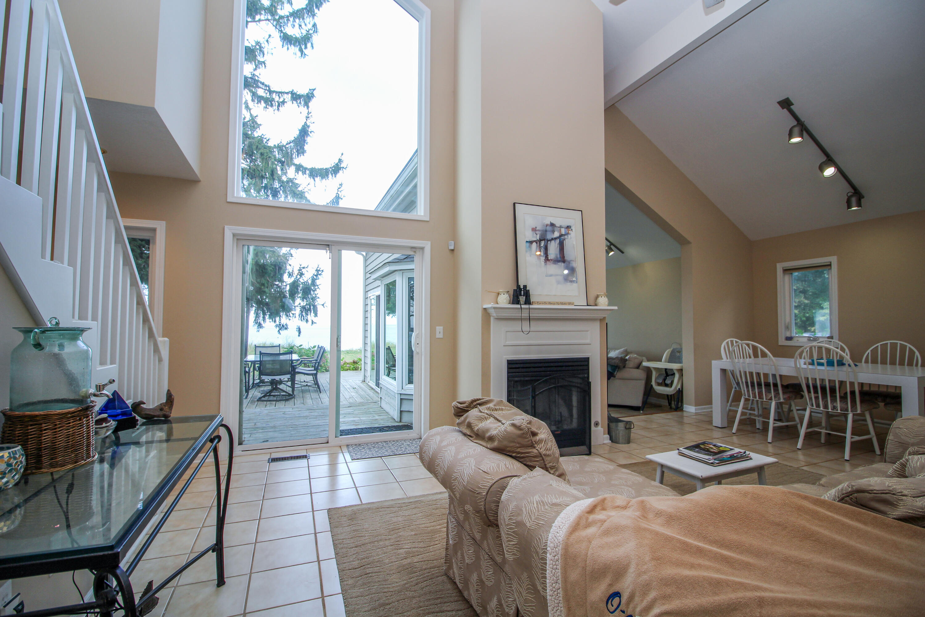 South Haven, Michigan, 49090, United States, 3 Bedrooms Bedrooms, ,4 BathroomsBathrooms,Residential,For Sale,1982825