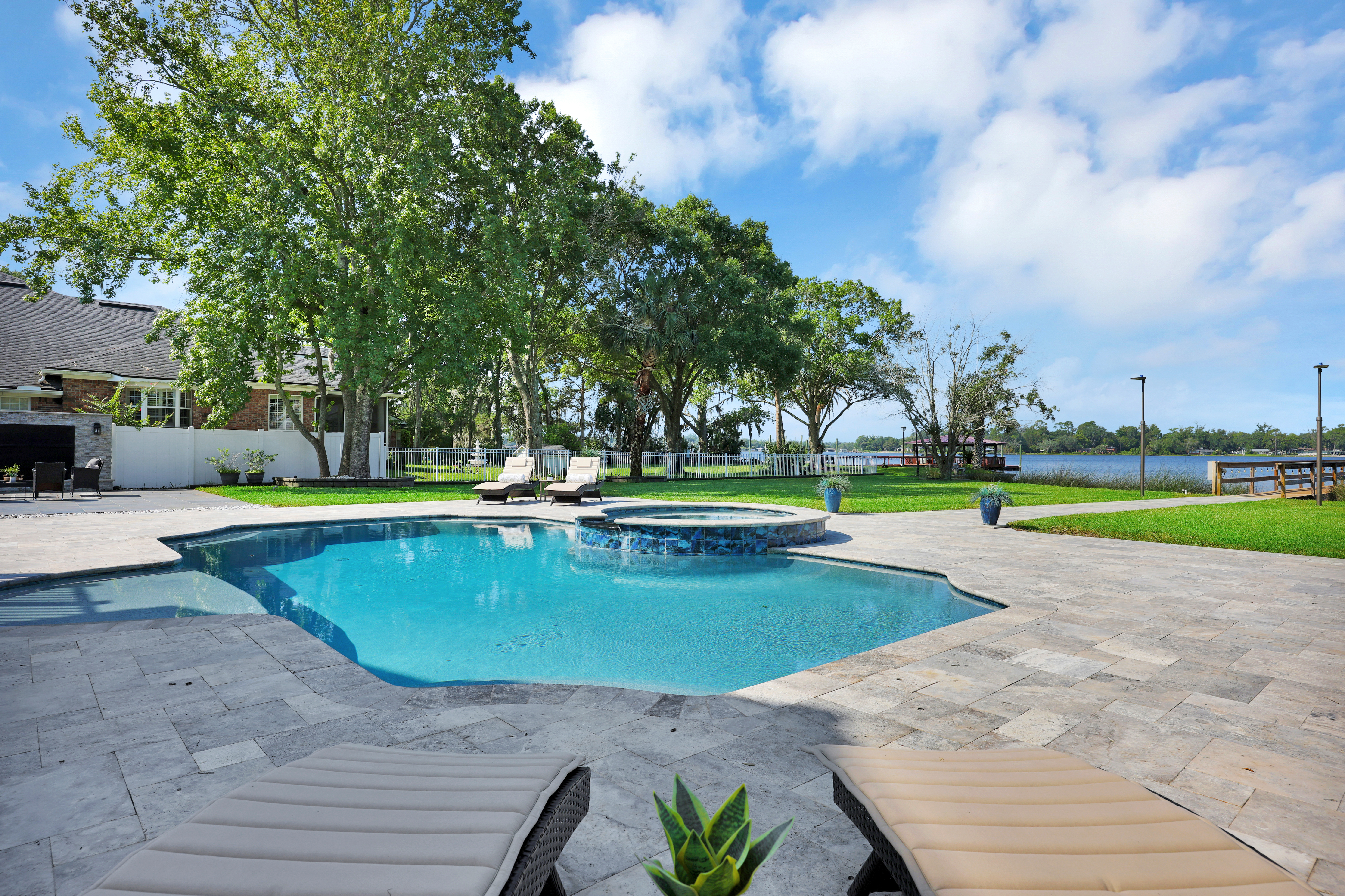  580 Broward Road, Jacksonville, FL, 32218 - 物件實景