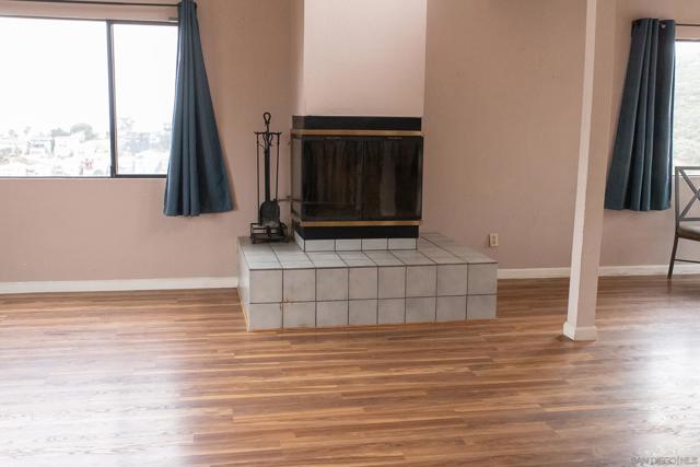 Spring Valley, California, 91977, United States, 4 Bedrooms Bedrooms, ,3 BathroomsBathrooms,Residential,For Sale,2009098