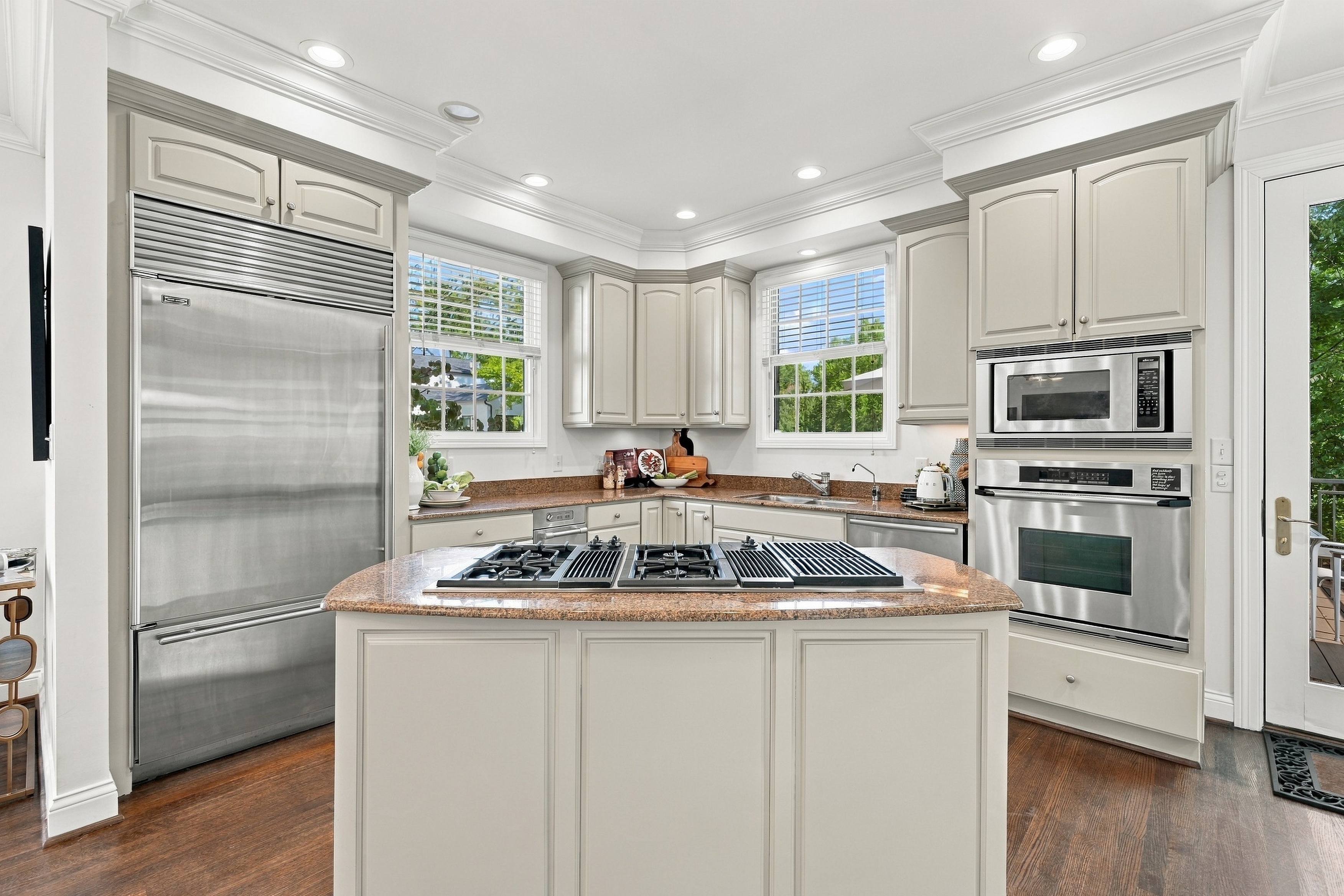  Sophisticated Clayton Home - 物件實景