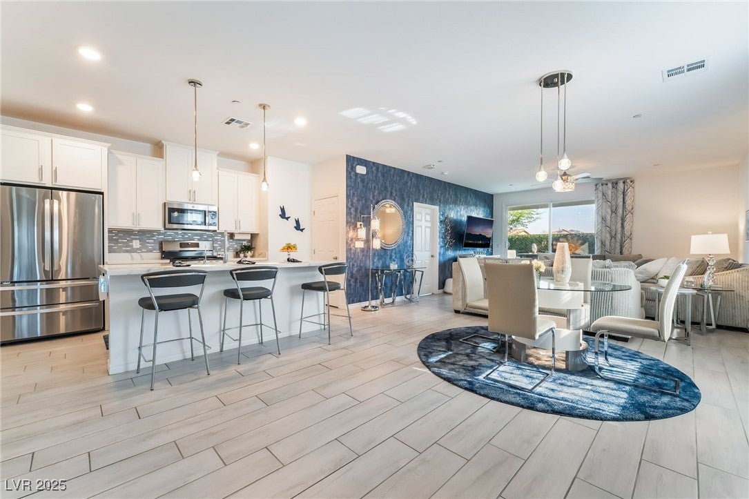 Henderson, Nevada, 89052, United States, 3 Bedrooms Bedrooms, ,2 BathroomsBathrooms,Residential,For Sale,1943155