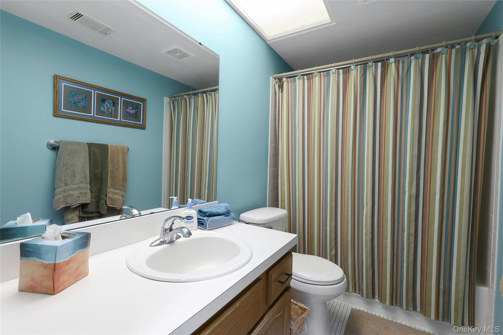 Nanuet, New York, 10954, United States, 2 Bedrooms Bedrooms, ,3 BathroomsBathrooms,Residential,For Sale,1947032