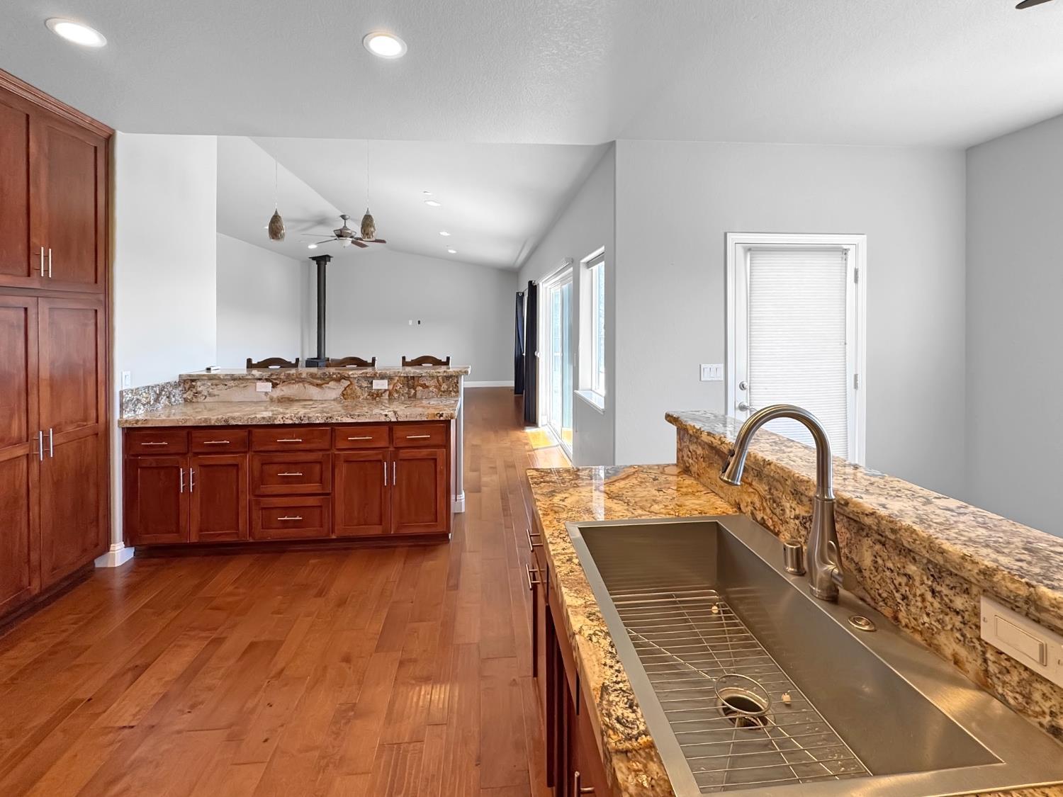 Grass Valley, California, 95949, United States, 4 Bedrooms Bedrooms, ,4 BathroomsBathrooms,Residential,For Sale,1984311