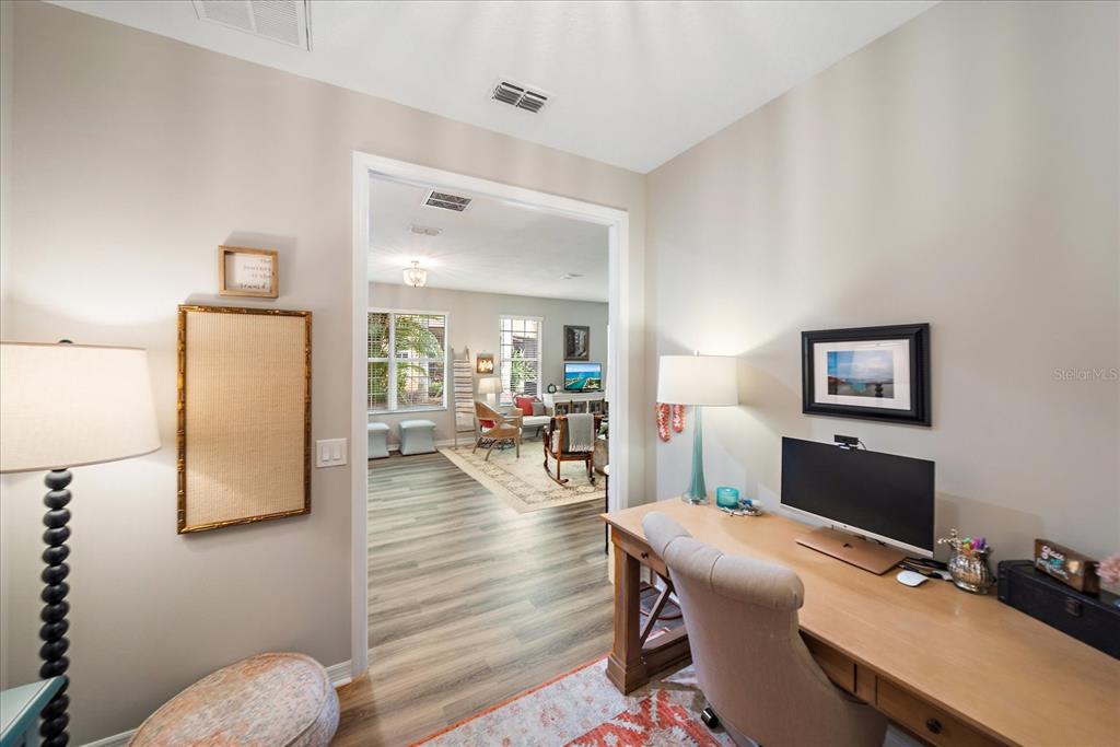 Sarasota, Florida, 34243, United States, 3 Bedrooms Bedrooms, ,3 BathroomsBathrooms,Residential,For Sale,1885250