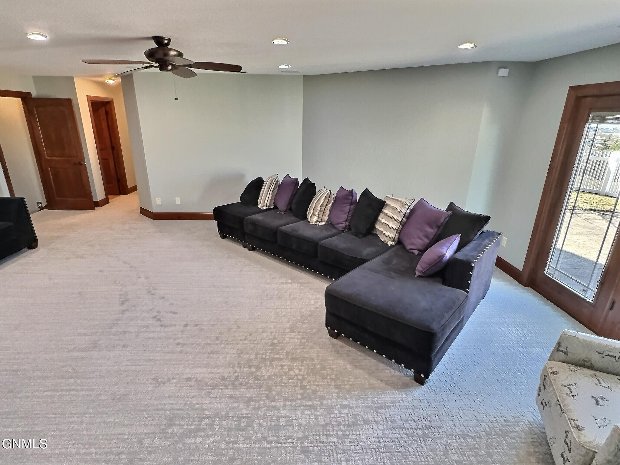 Bismarck, North Dakota, 58501, United States, 4 Bedrooms Bedrooms, ,4 BathroomsBathrooms,Residential,For Sale,2038873