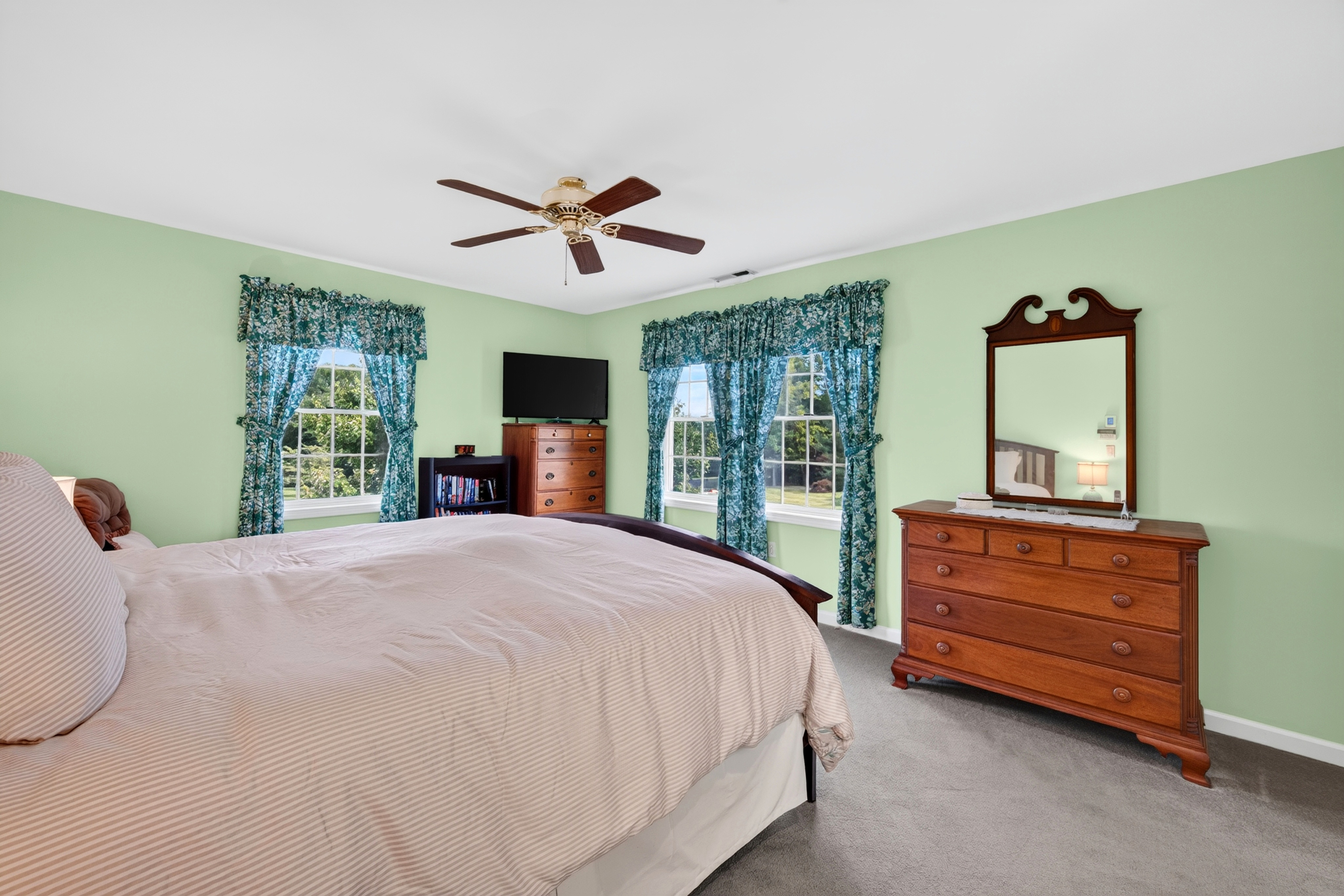  Classic Custom Colonial on Over 2 Private Acres - 物件實景