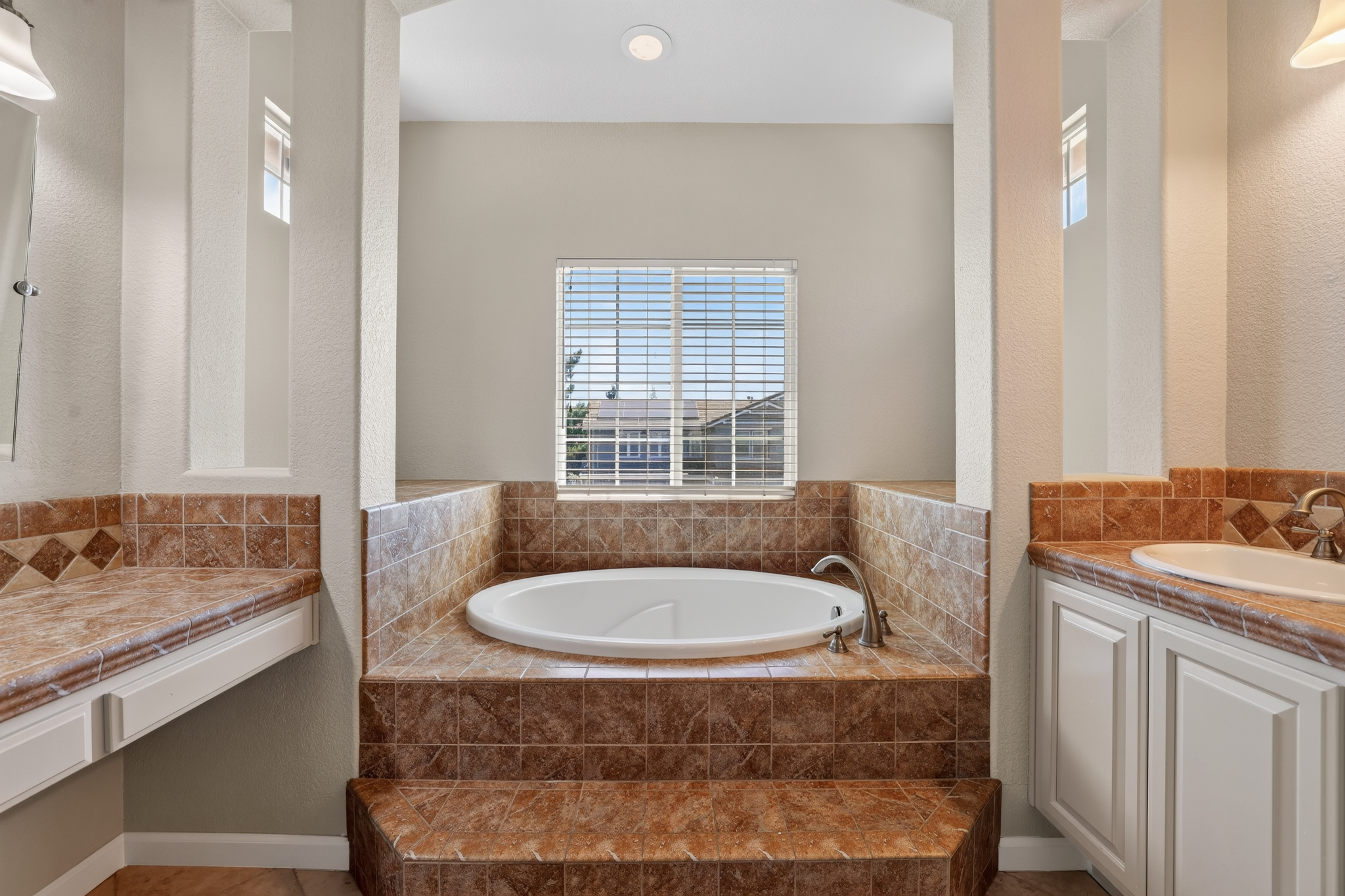  2519 Parkcrest Way, Roseville, CA, 95747 - 物件實景