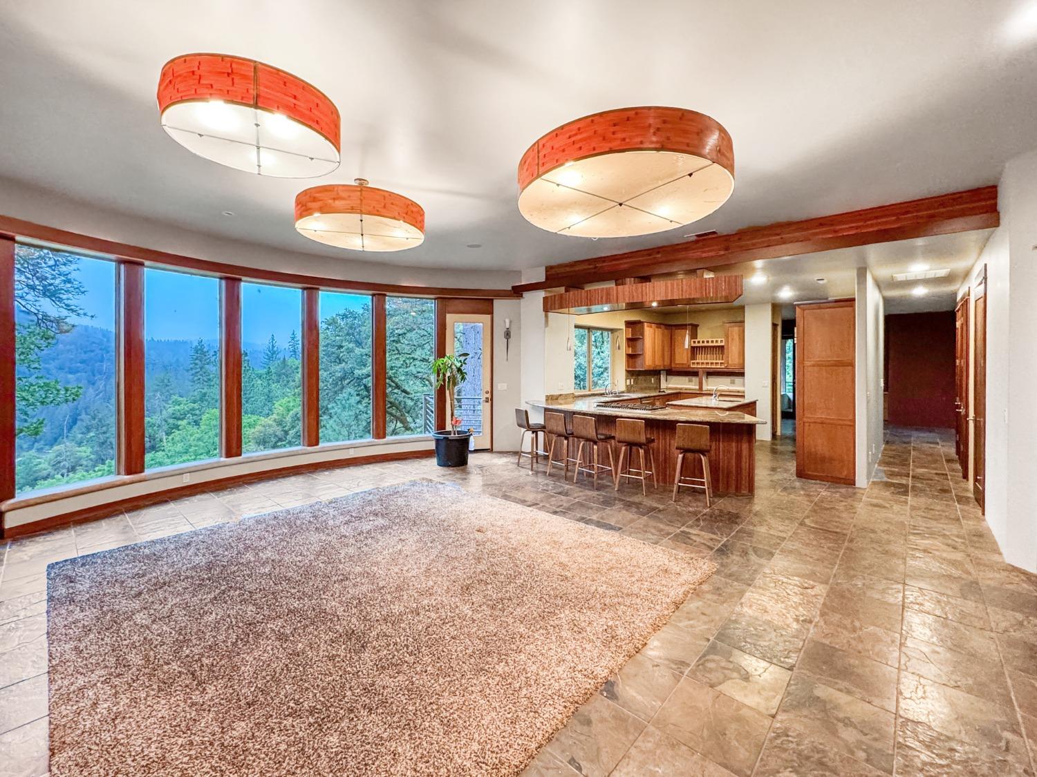 Grass Valley, California, 95949, United States, 3 Bedrooms Bedrooms, ,4 BathroomsBathrooms,Residential,For Sale,1920677