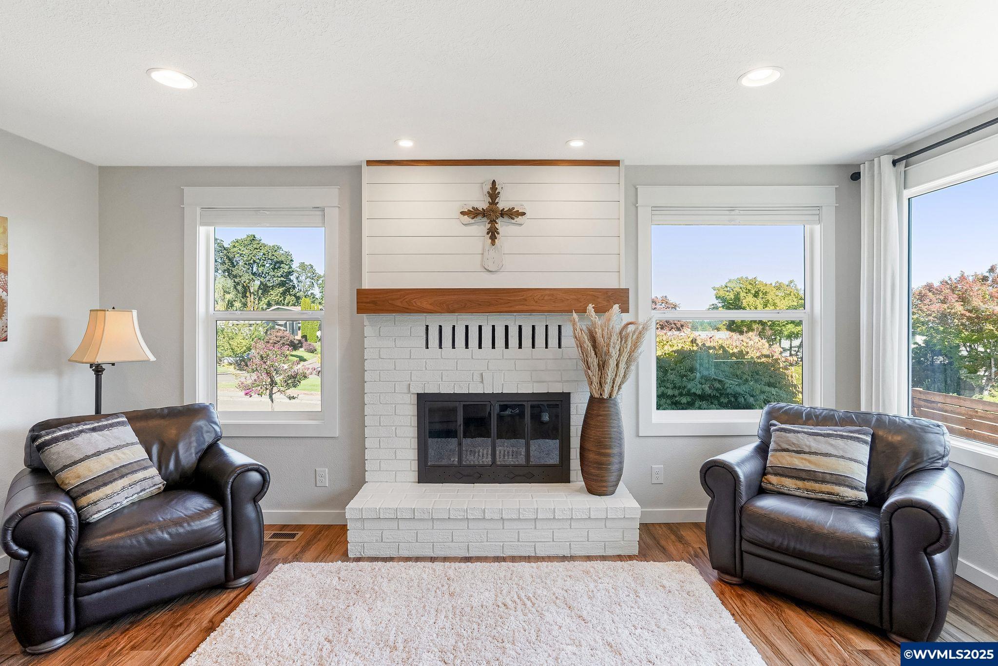 Salem, Oregon, 97304, United States, 3 Bedrooms Bedrooms, ,3 BathroomsBathrooms,Residential,For Sale,1967587