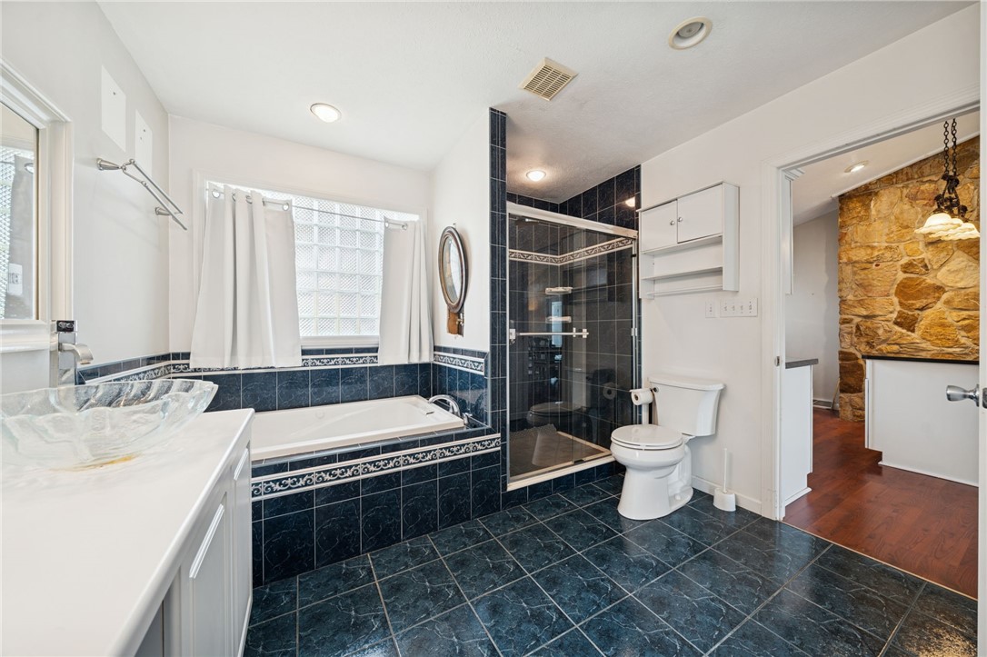 Plum Boro, Pennsylvania, 15239, United States, 4 Bedrooms Bedrooms, ,4 BathroomsBathrooms,Residential,For Sale,1996480