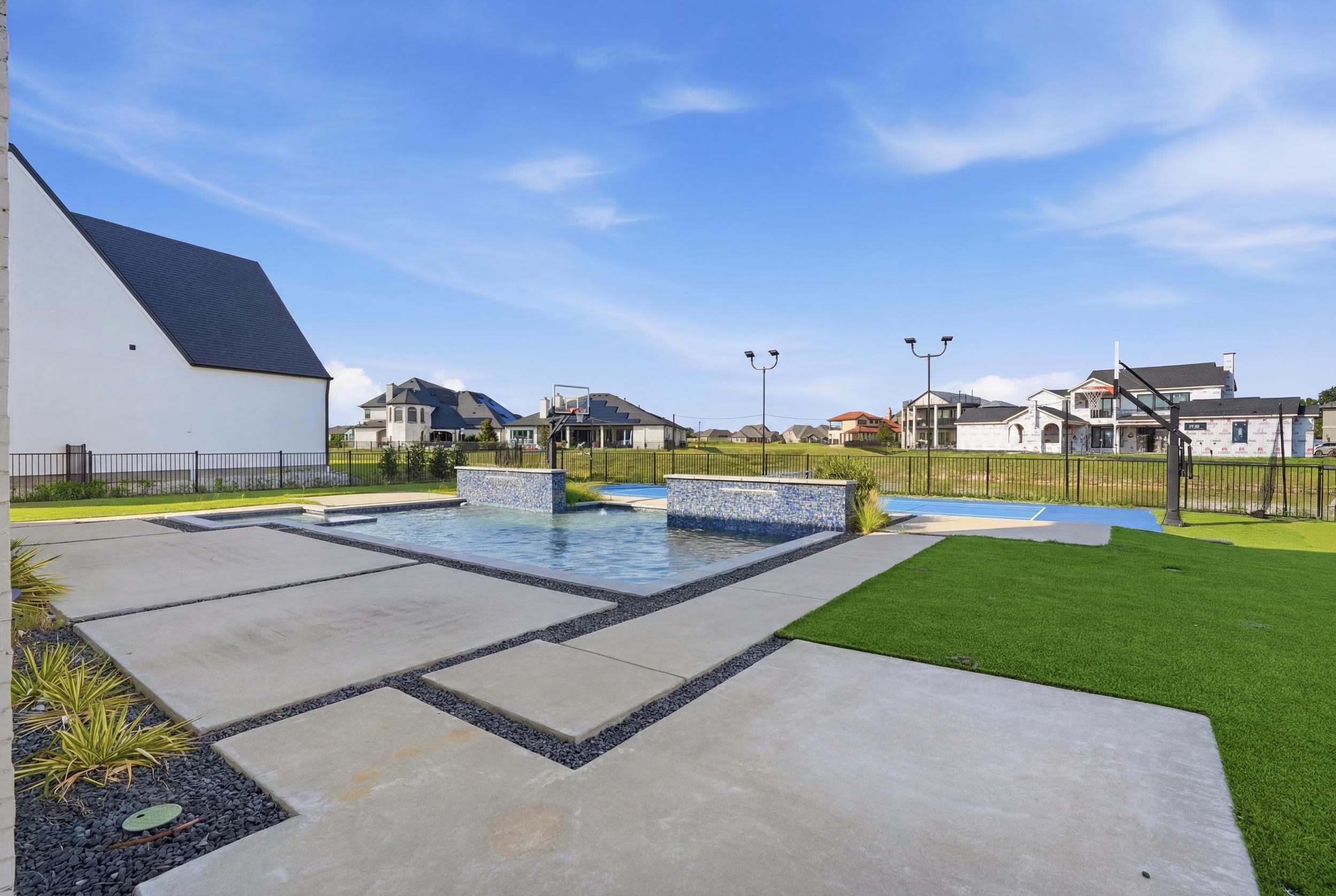  7/5 off Lake Ray Hubbard in Forney with Pool and Pickleball Courts - 物件實景