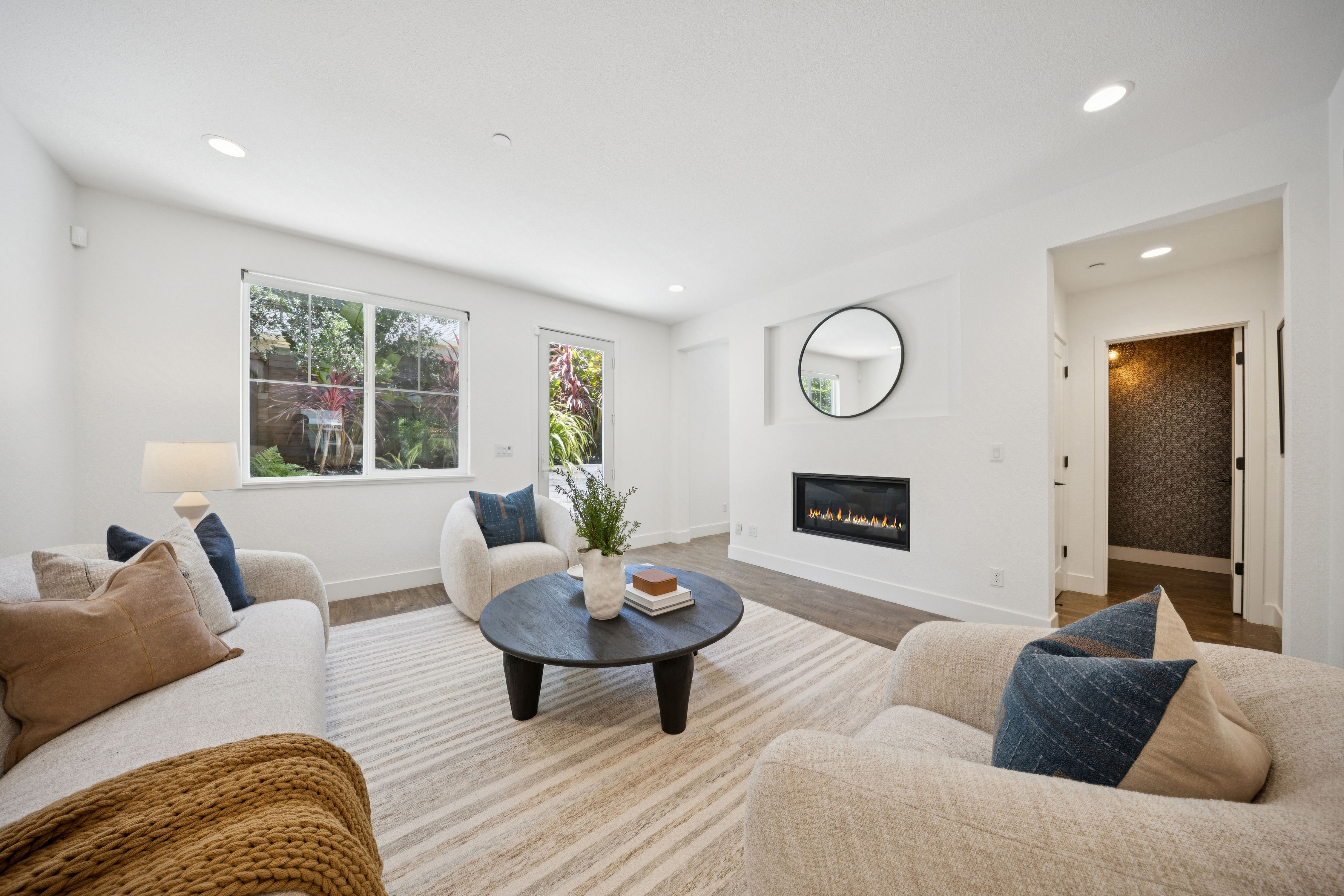  Move-in Ready Luxury Townhome - 物件實景