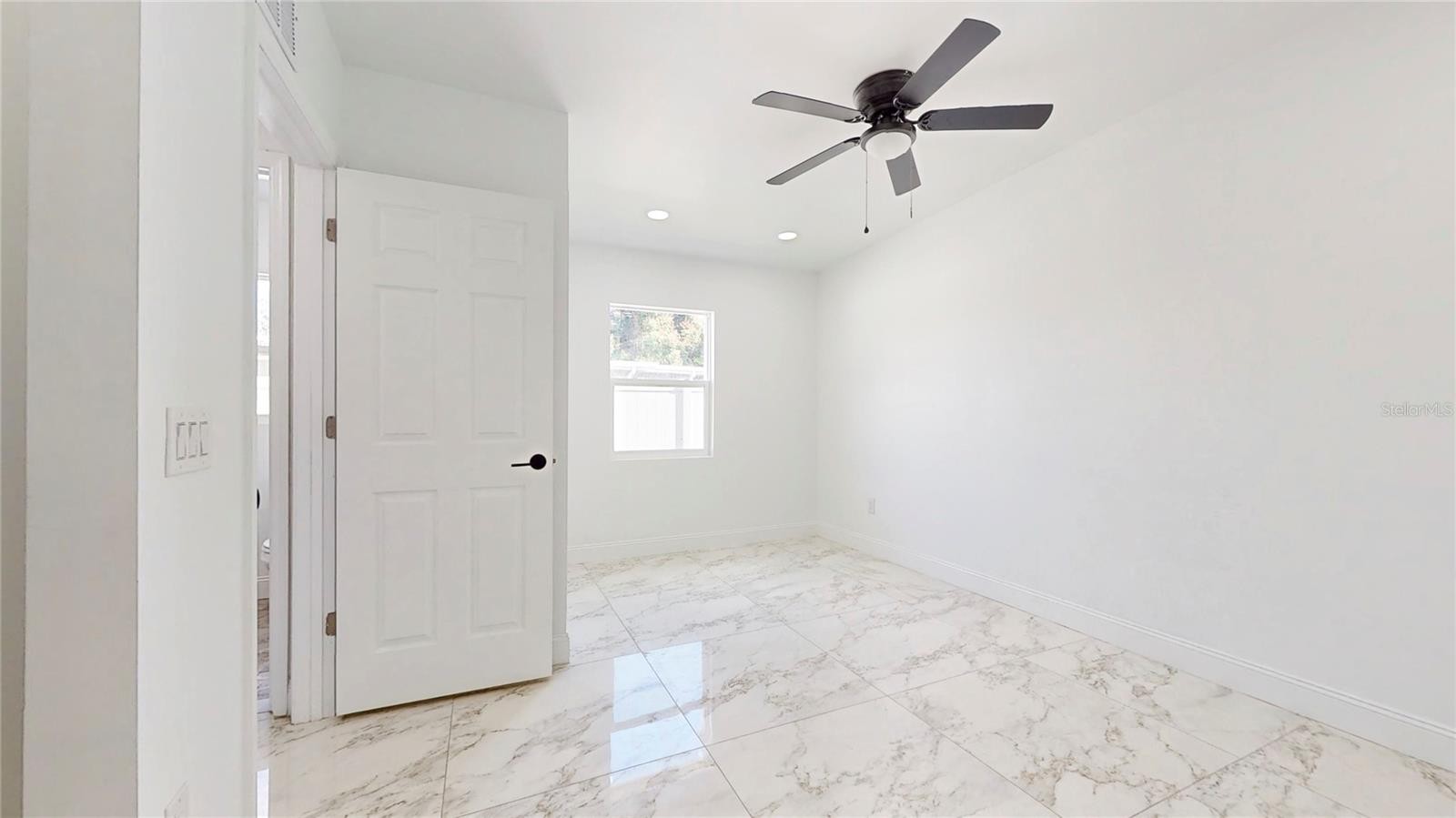 ORLANDO, Florida, 32806, United States, 4 Bedrooms Bedrooms, ,3 BathroomsBathrooms,Residential,For Sale,1879831